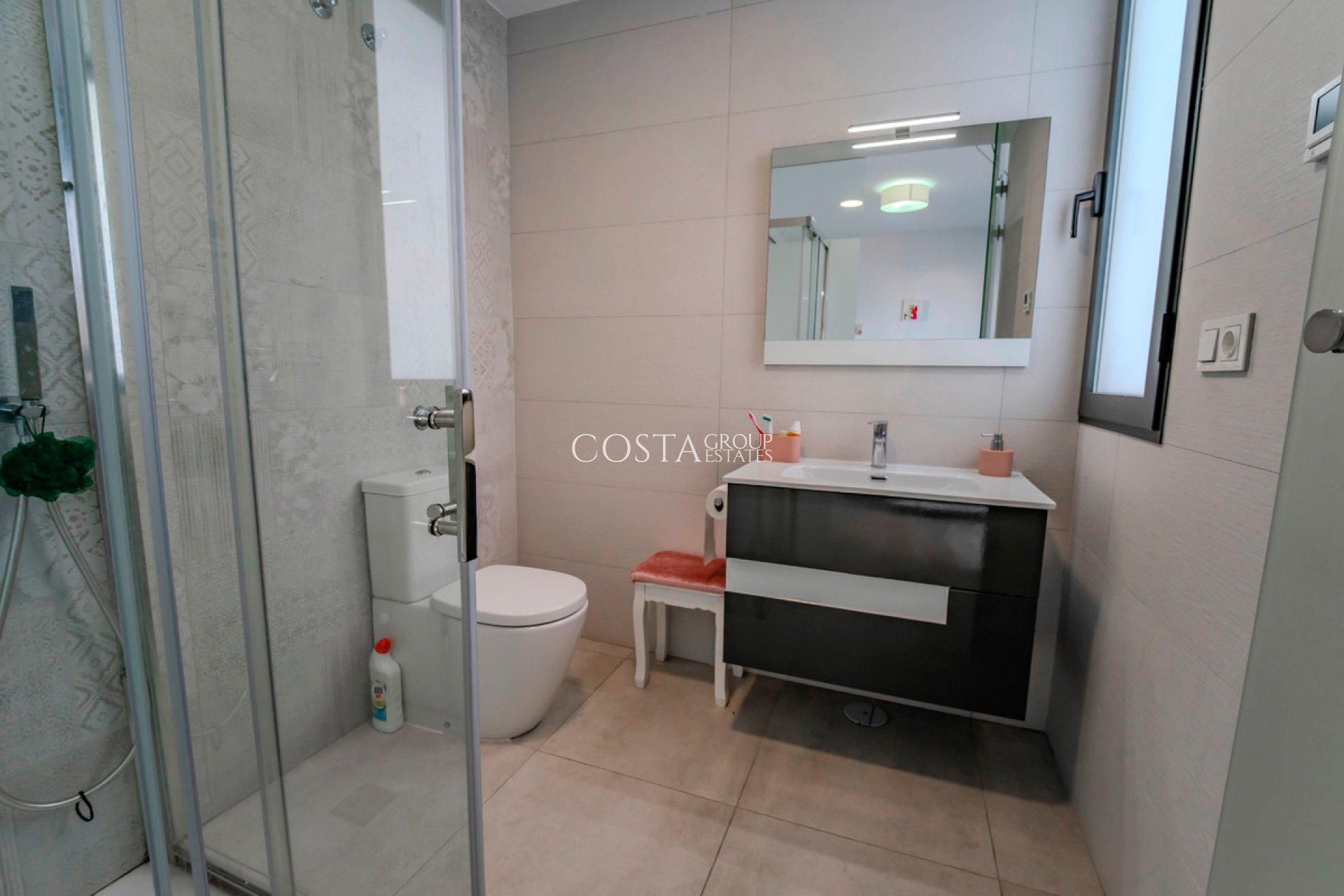 Wiederverkauf - Villa -
Benijofar