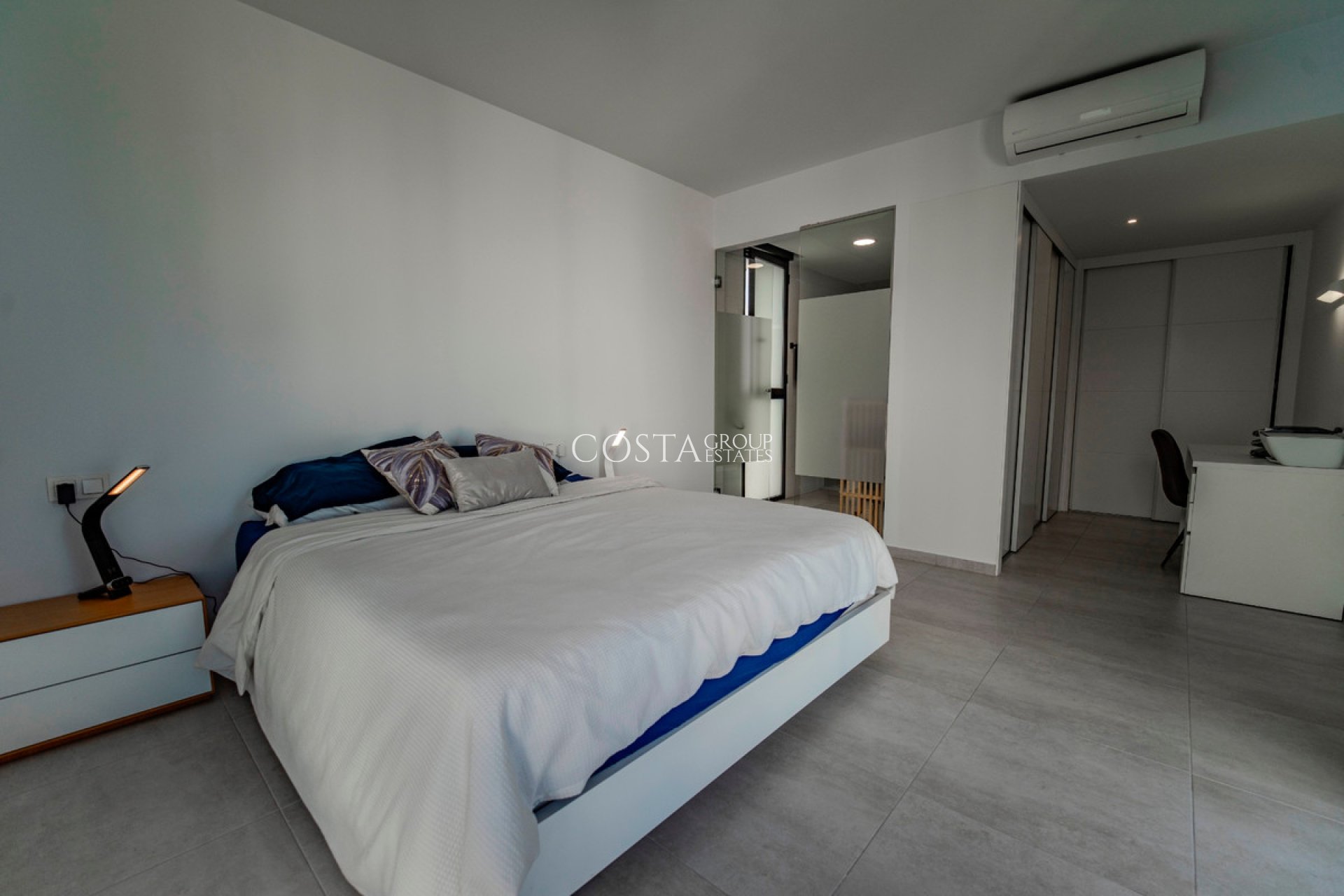 Wiederverkauf - Villa -
Benijofar