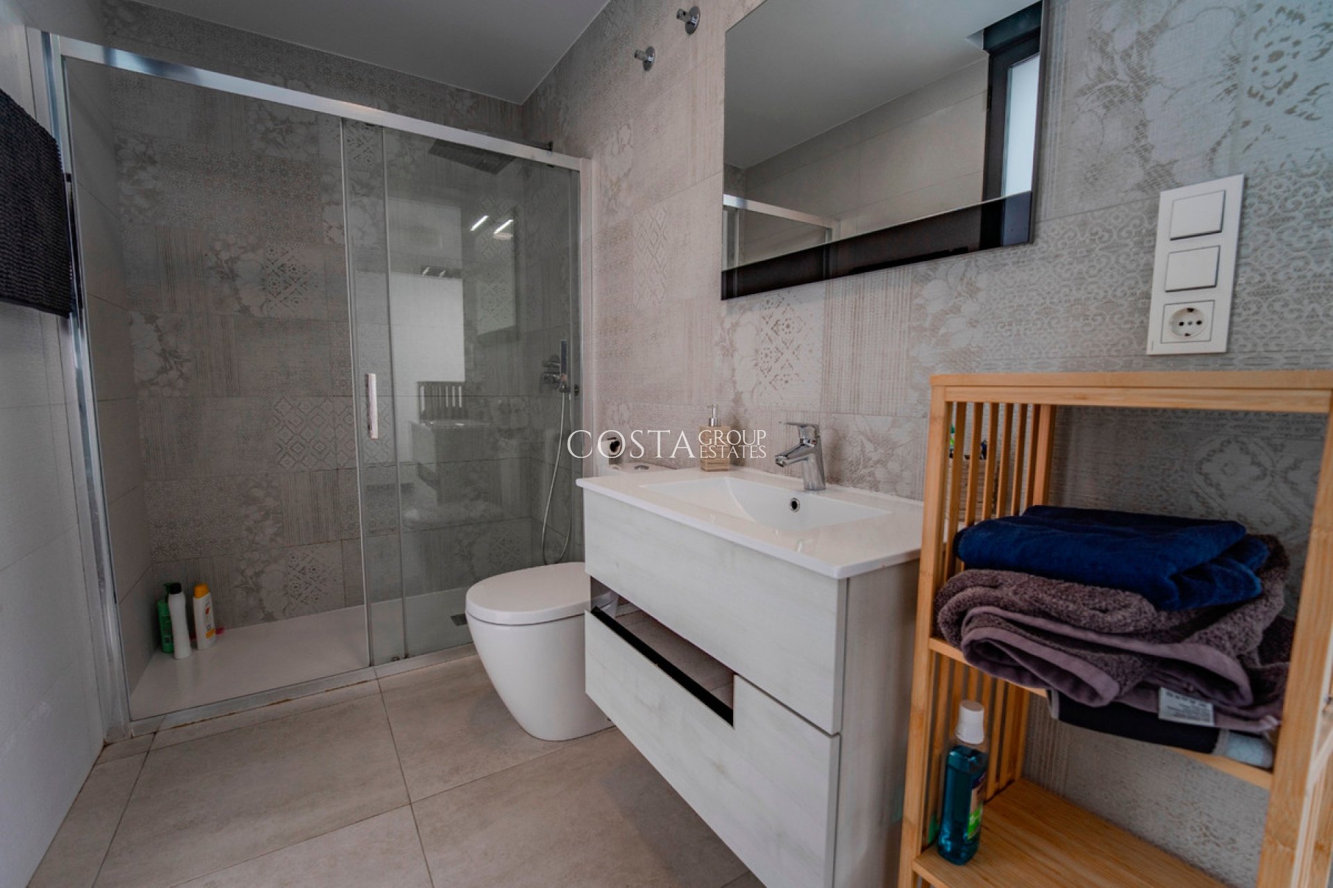 Wiederverkauf - Villa -
Benijofar