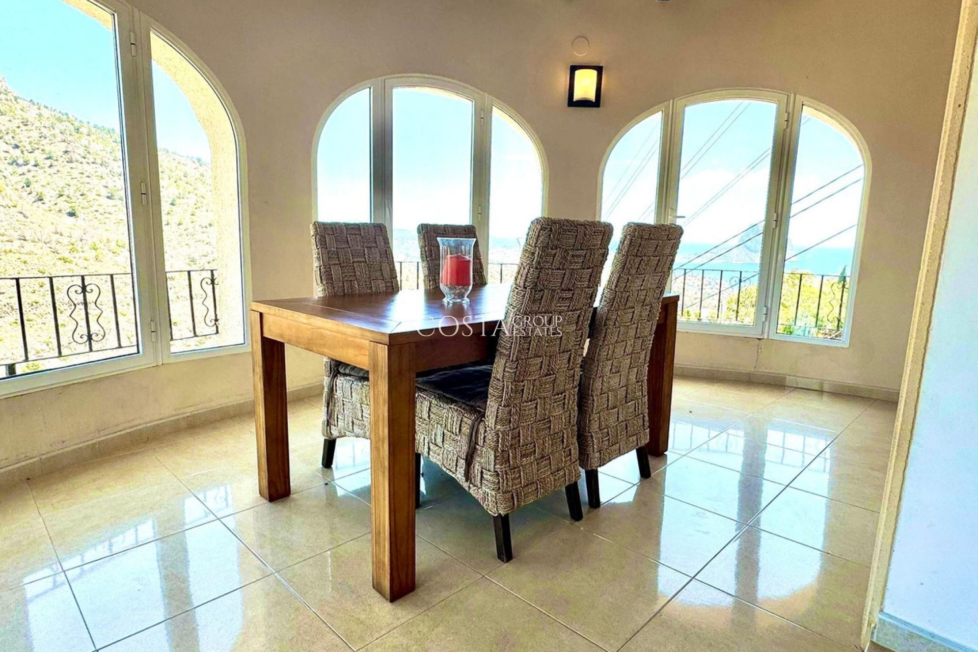 Wiederverkauf - Villa -
Calpe - Calpe Centro
