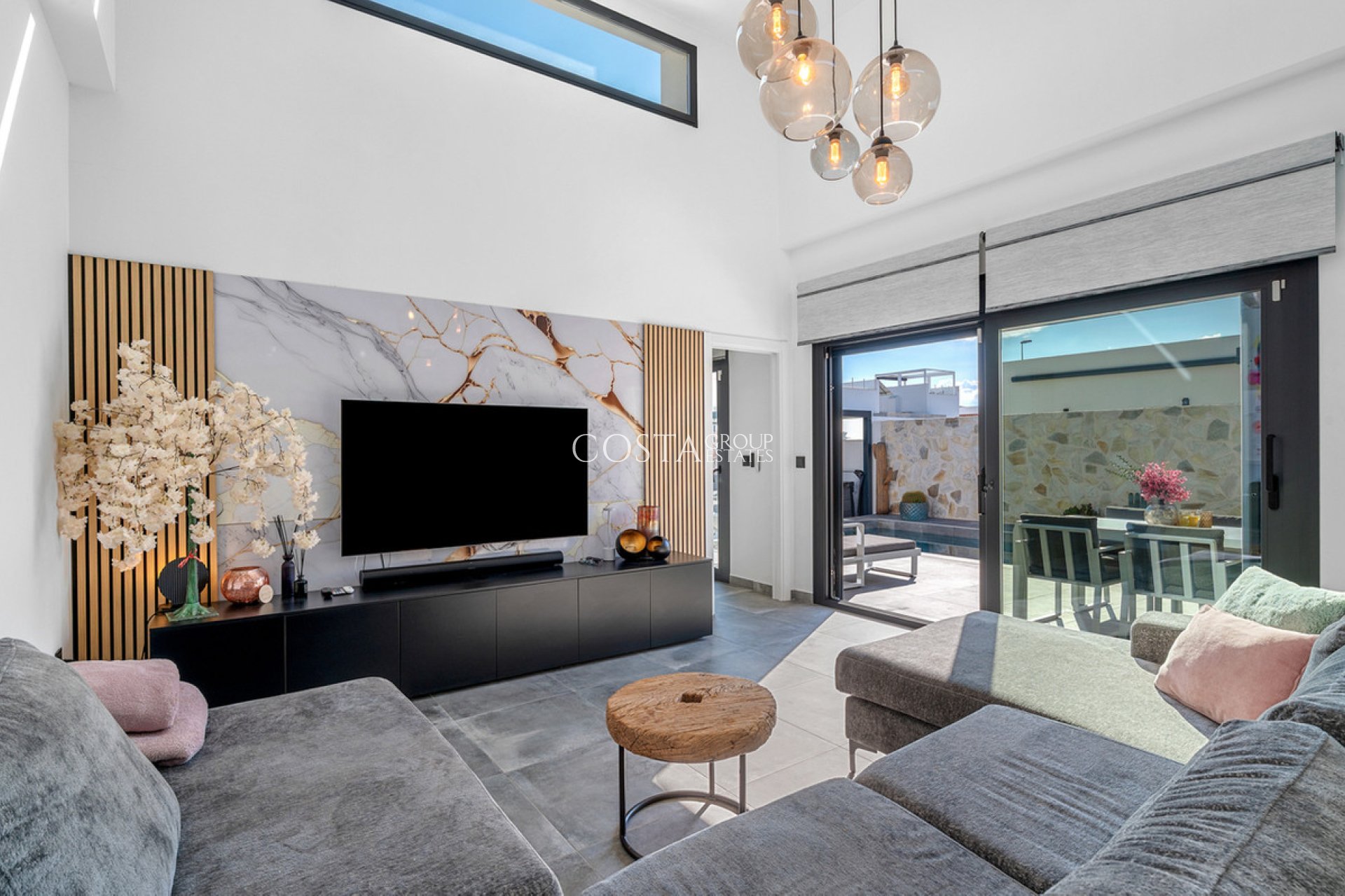 Wiederverkauf - Villa -
Daya Nueva - Daya Nueva Centro