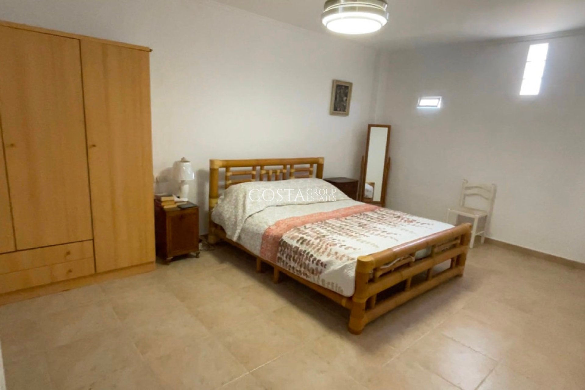 Wiederverkauf - Villa -
Daya Nueva - Daya Nueva Centro