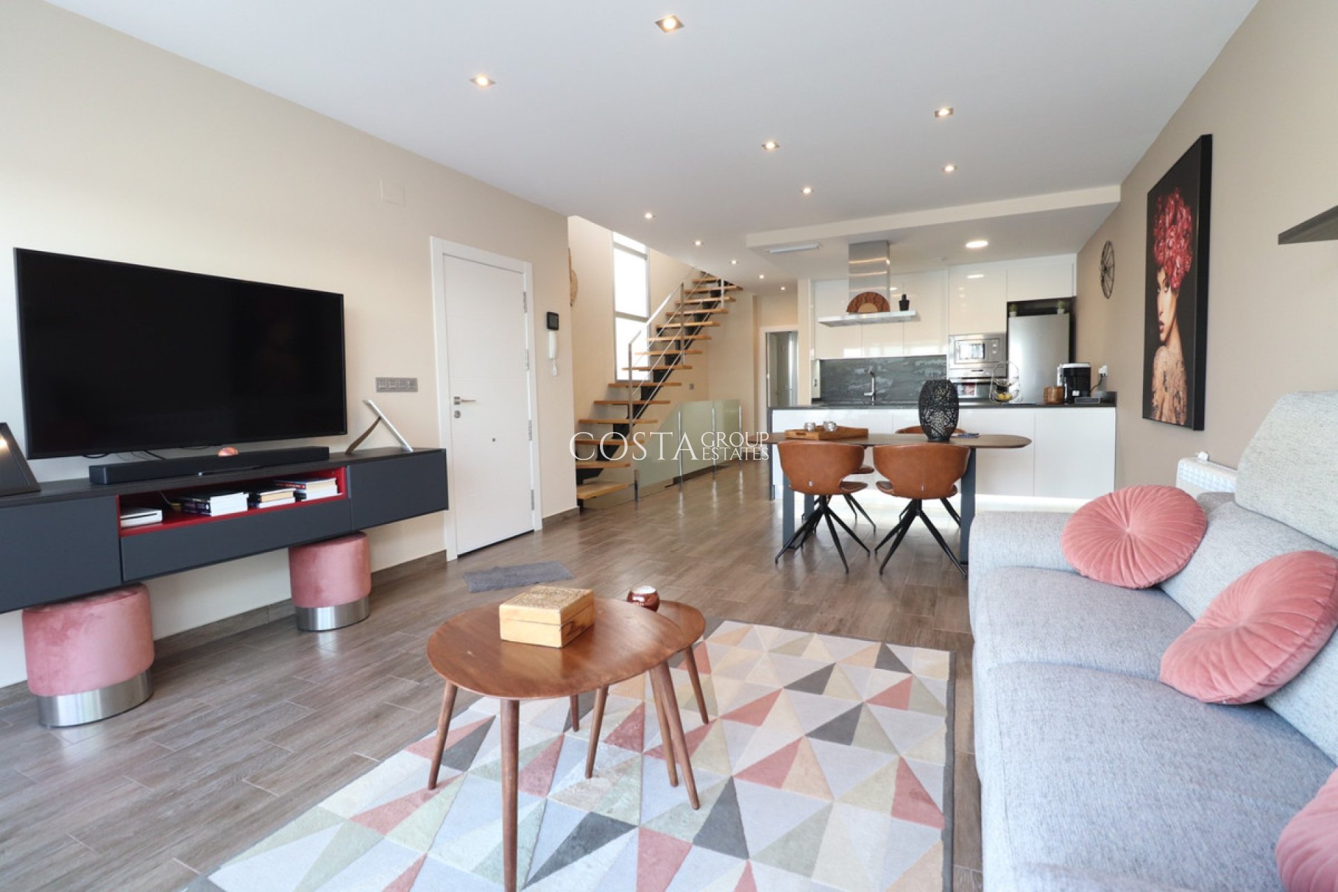 Wiederverkauf - Villa -
Daya Vieja - Daya Vieja Centro