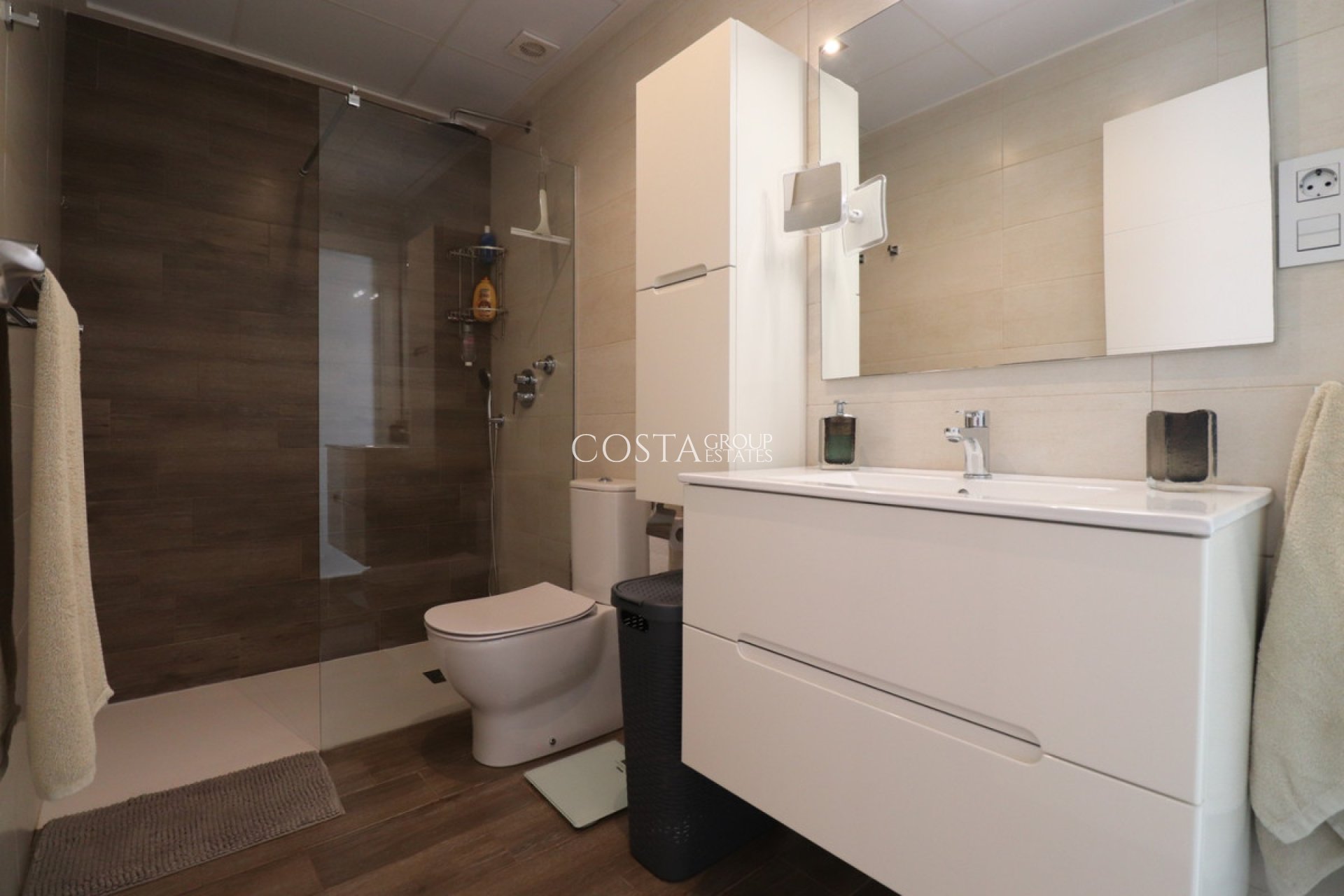 Wiederverkauf - Villa -
Daya Vieja - Daya Vieja Centro