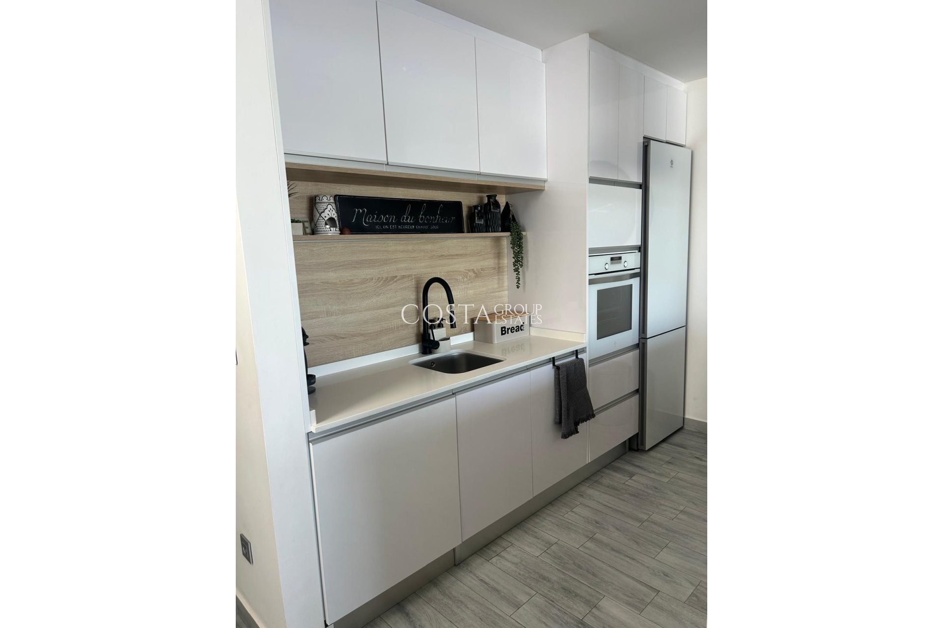 Wiederverkauf - Villa -
Daya Vieja - Daya Vieja Centro