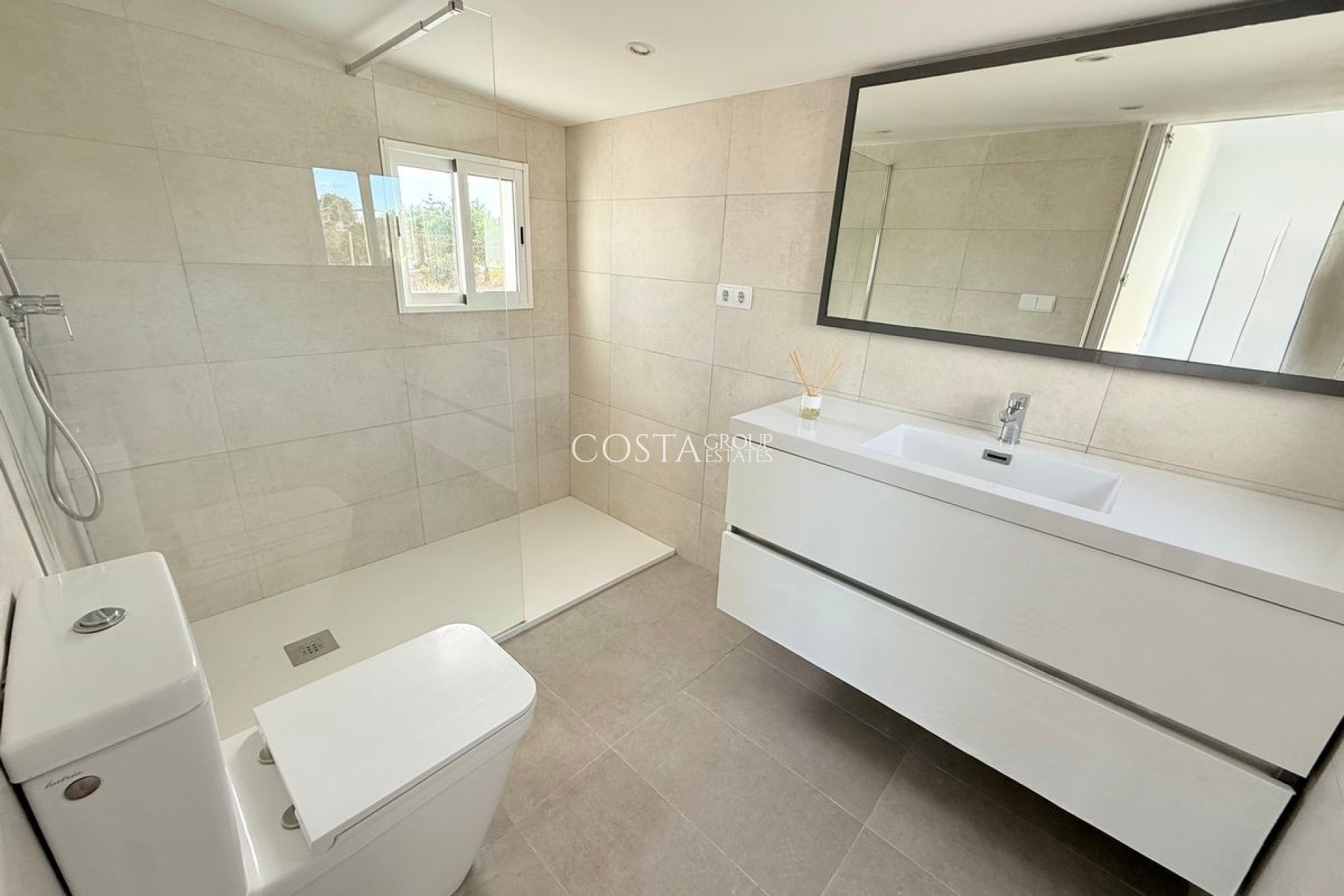 Wiederverkauf - Villa -
Dolores - Dolores Centro