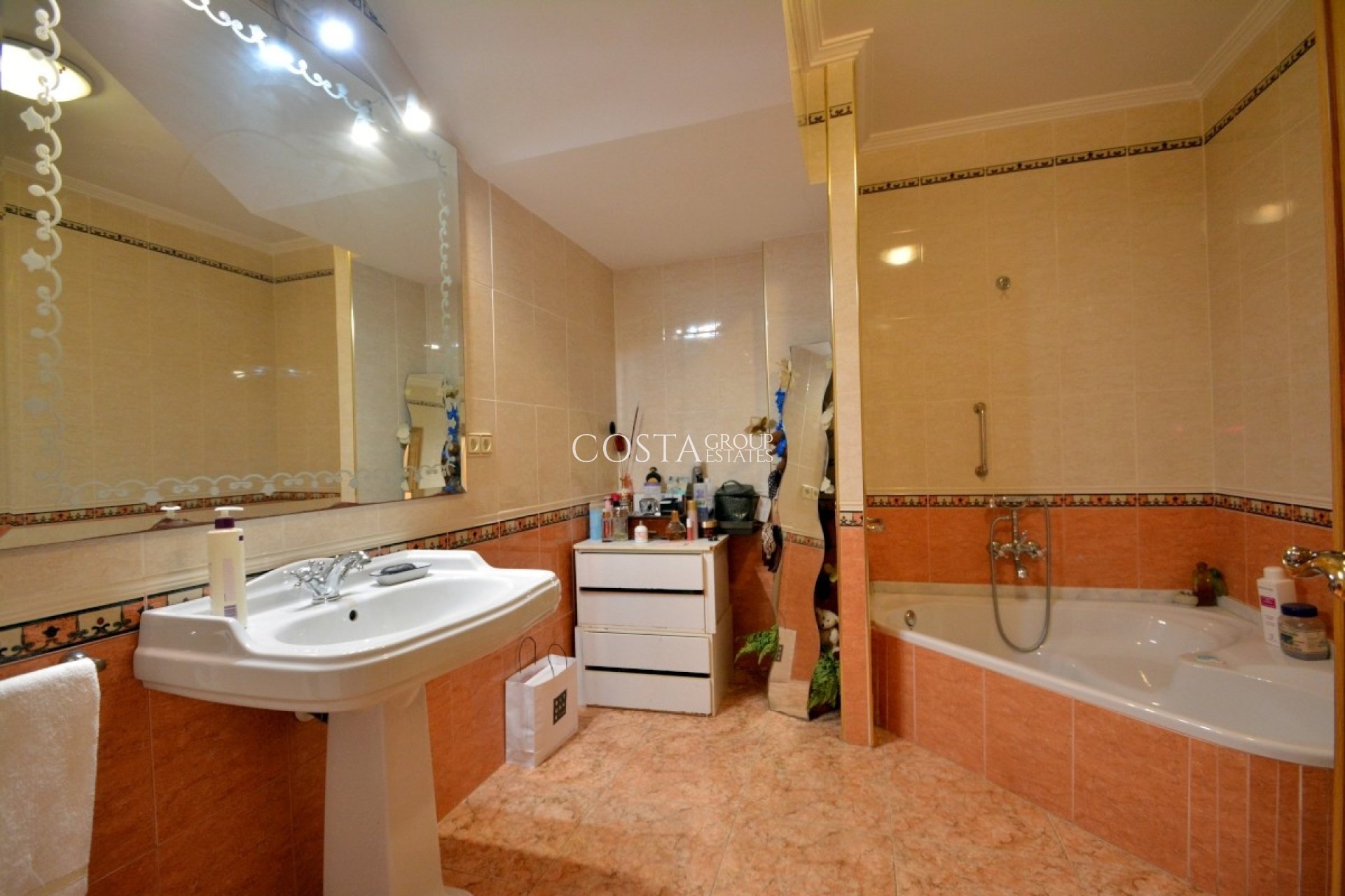 Wiederverkauf - Villa -
Guardamar del Segura - Guardamar del Segura Centro