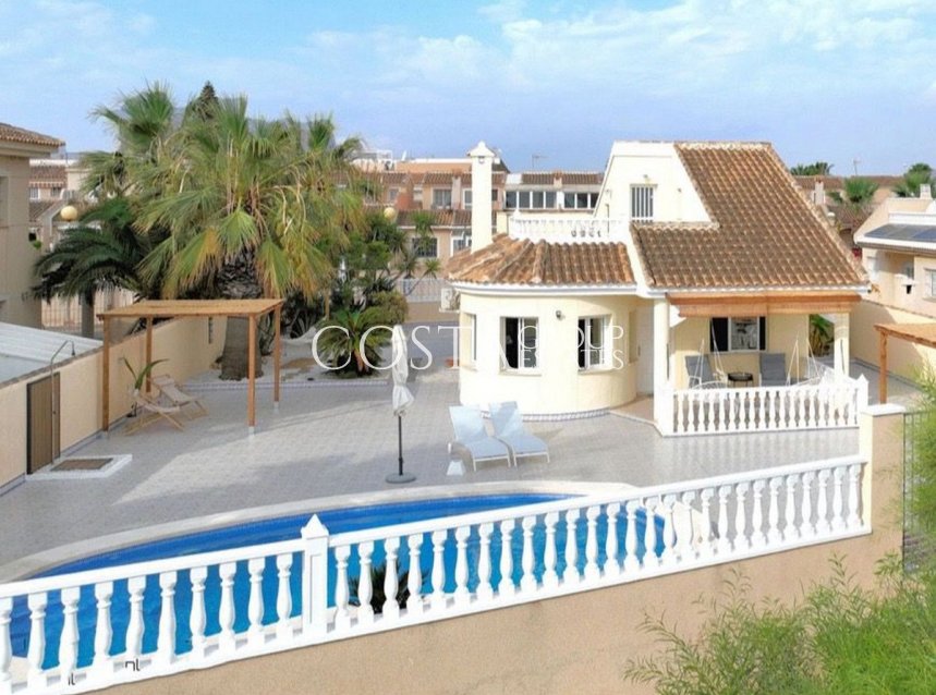 Wiederverkauf - Villa -
Los Alcazares - Los Alcazares Centro