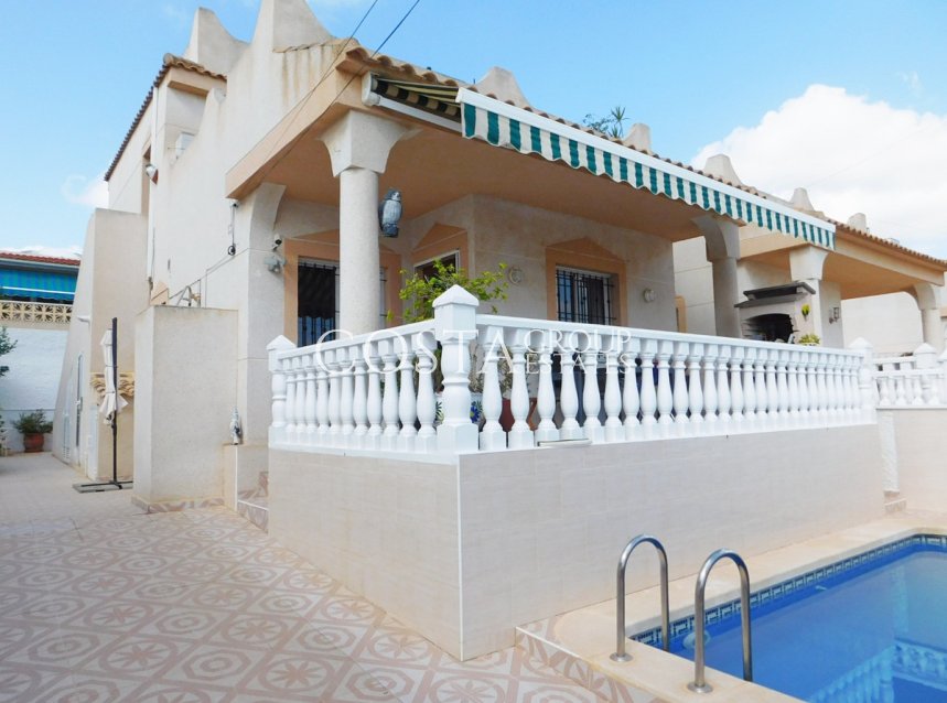 Wiederverkauf - Villa -
Orihuela - Blue Lagoon