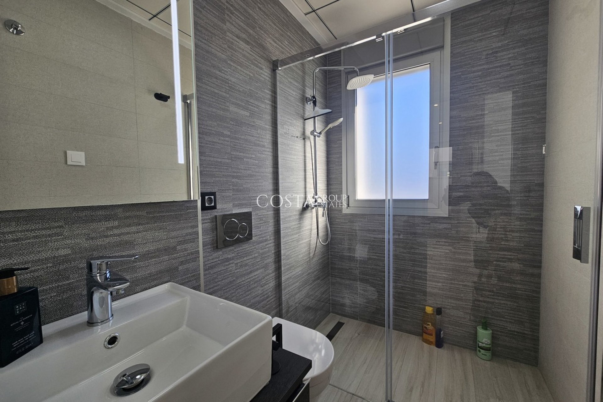 Wiederverkauf - Villa -
Orihuela - Cabo Roig