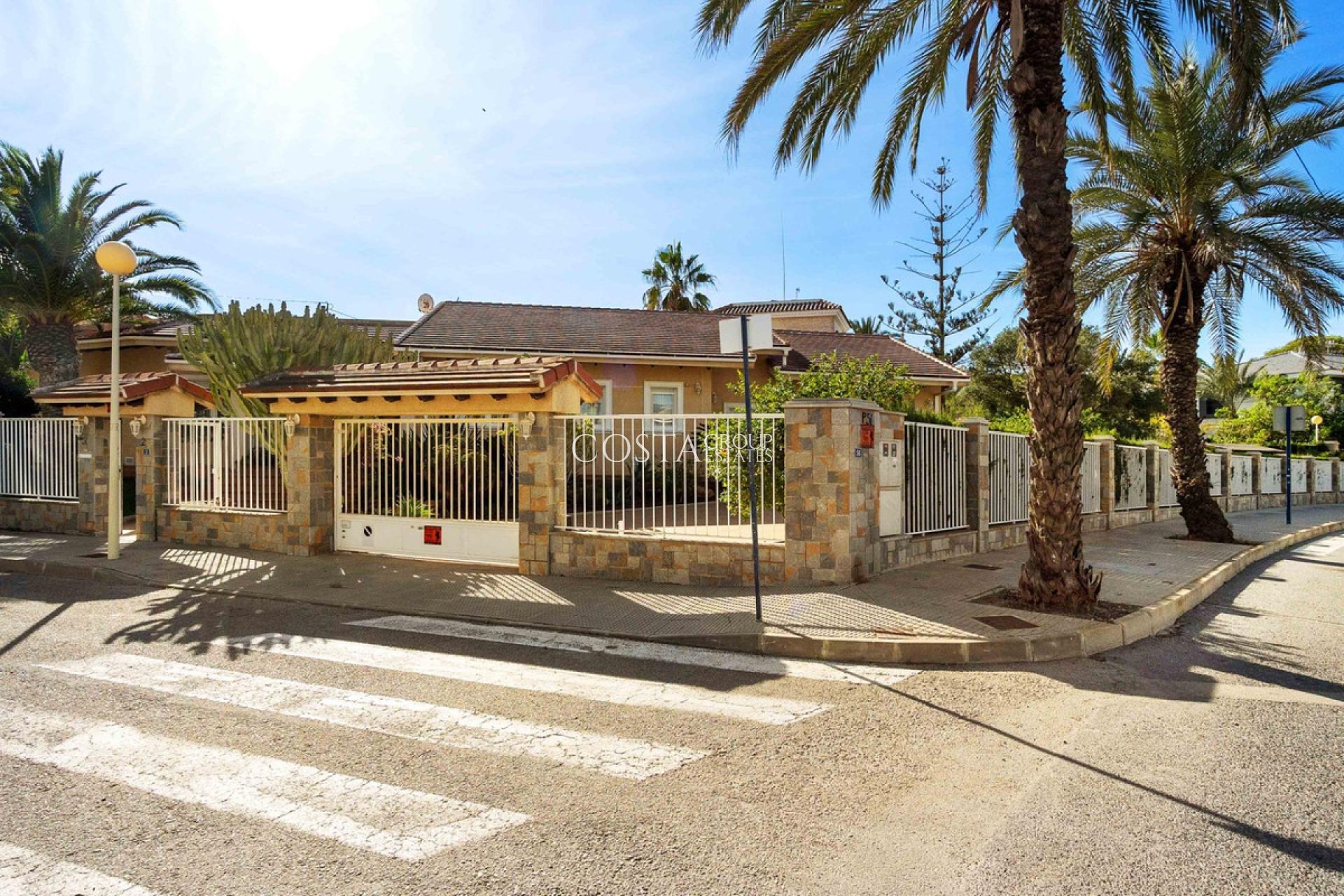 Wiederverkauf - Villa -
Orihuela - Cabo Roig