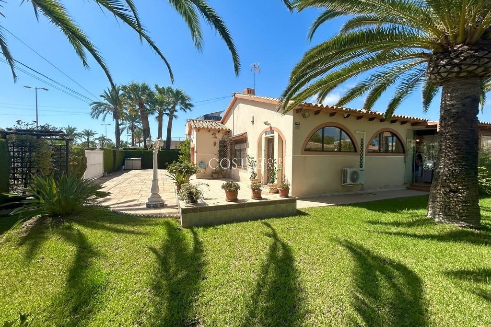 Wiederverkauf - Villa -
Orihuela - Cabo Roig