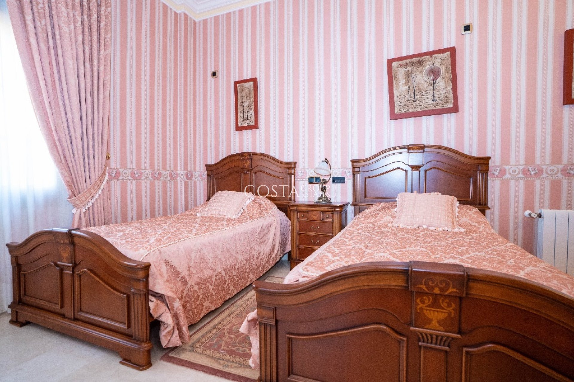 Wiederverkauf - Villa -
Orihuela - Campoamor
