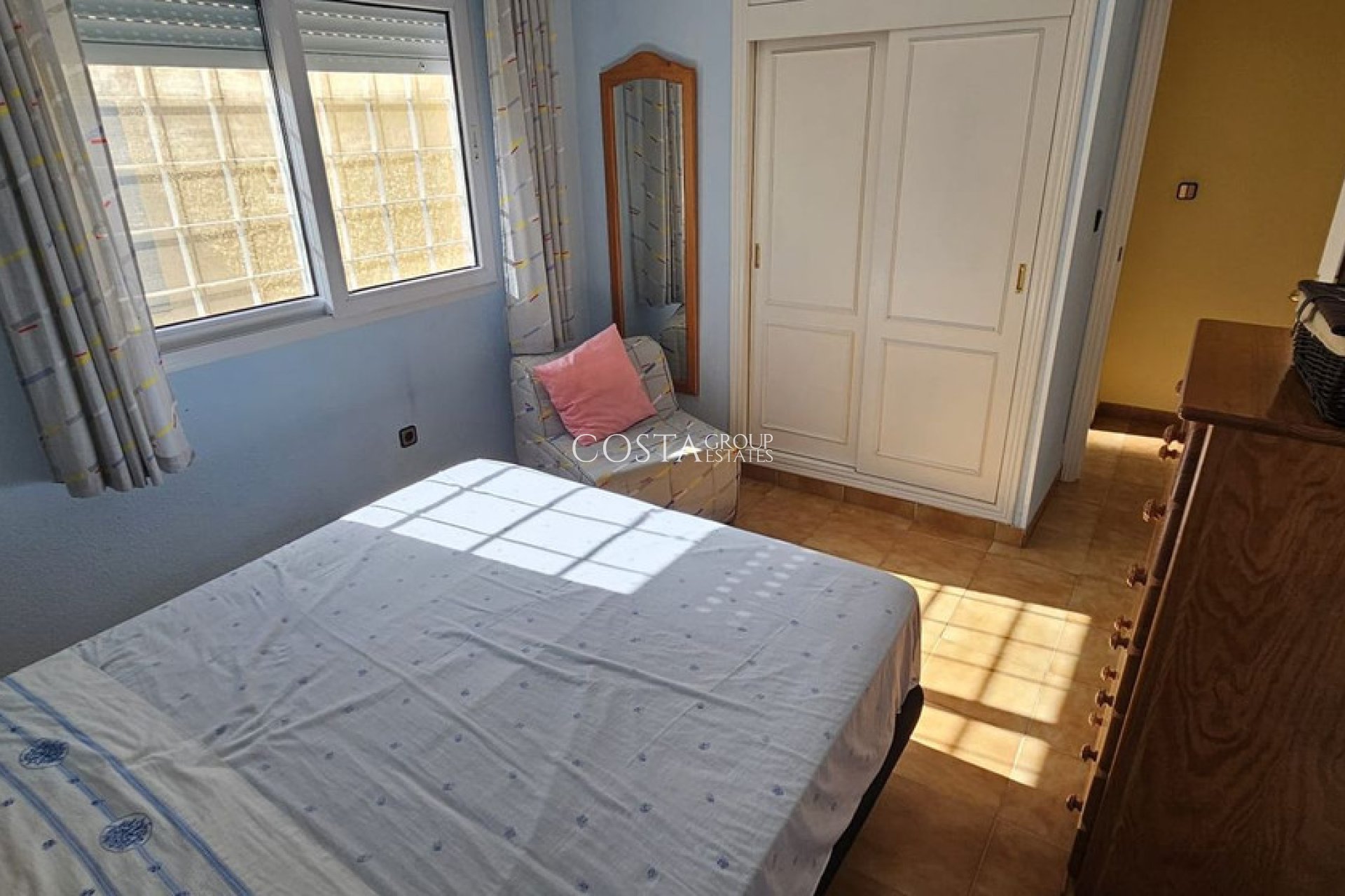 Wiederverkauf - Villa -
Orihuela - Campoamor