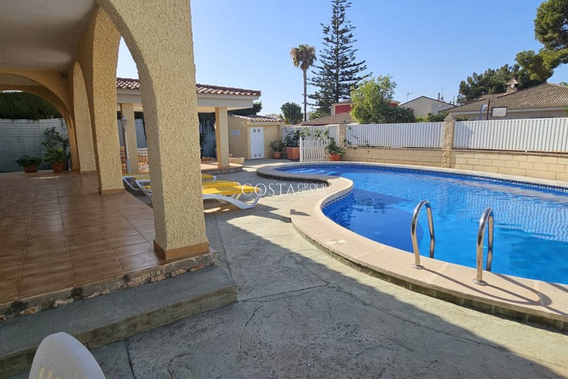 Wiederverkauf - Villa -
Orihuela - Campoamor