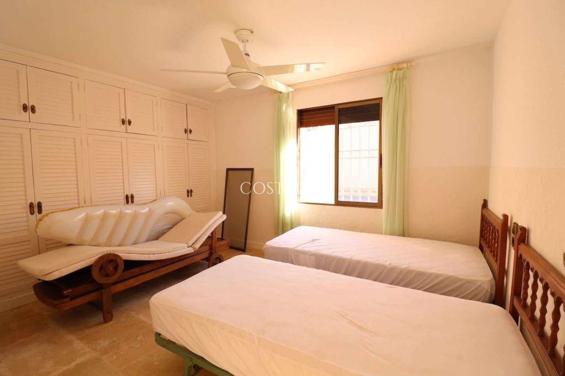 Wiederverkauf - Villa -
Orihuela Costa - Cabo Roig