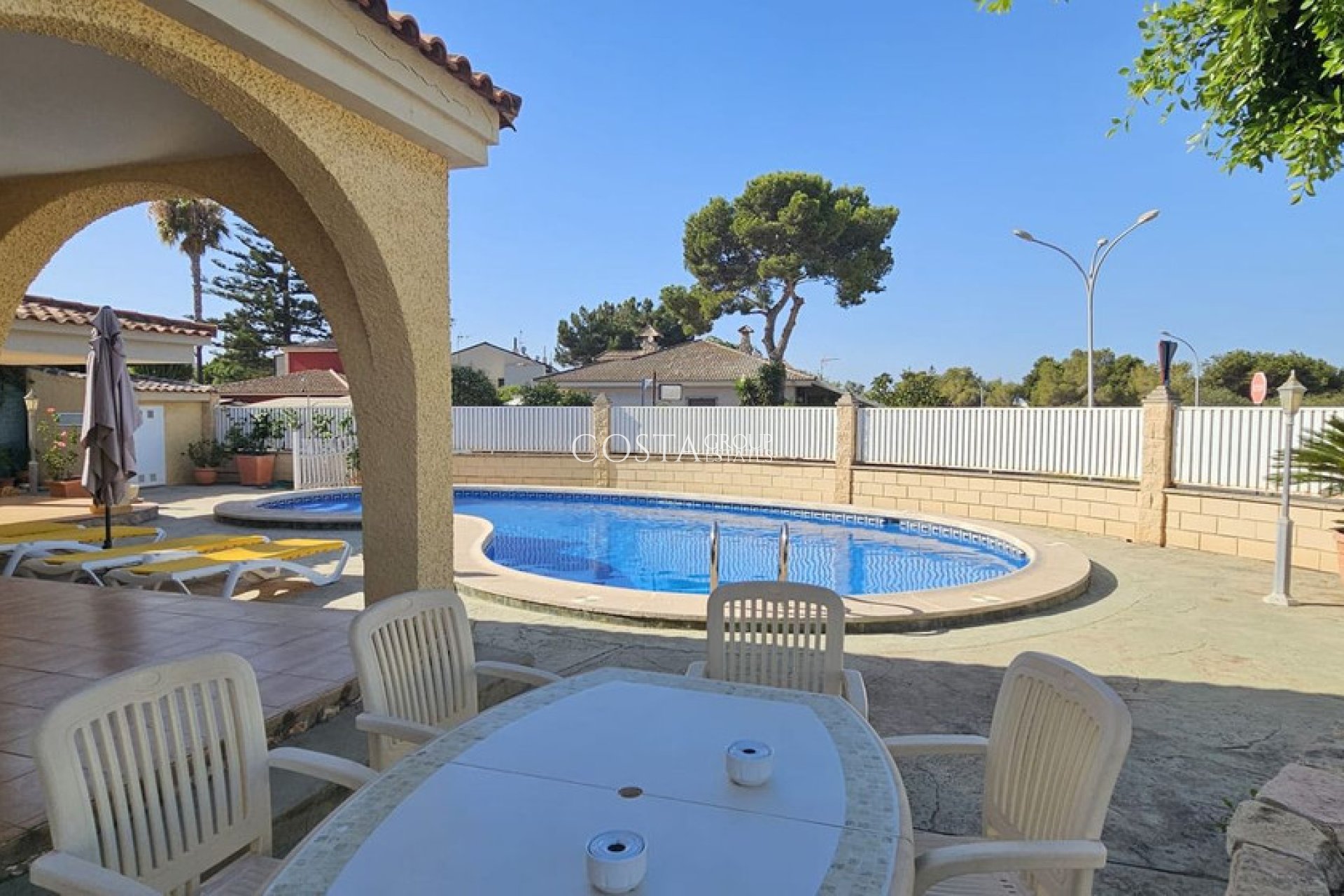 Wiederverkauf - Villa -
Orihuela Costa - Campoamor