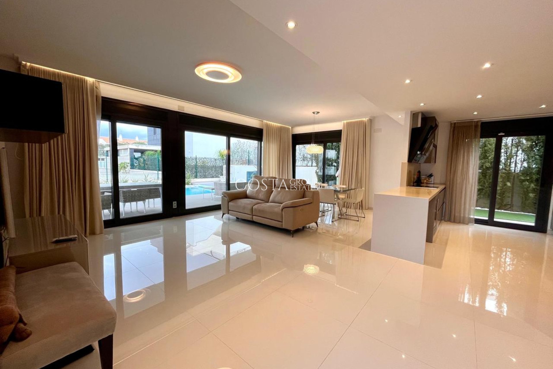 Wiederverkauf - Villa -
Orihuela Costa - Dehesa de Campoamor