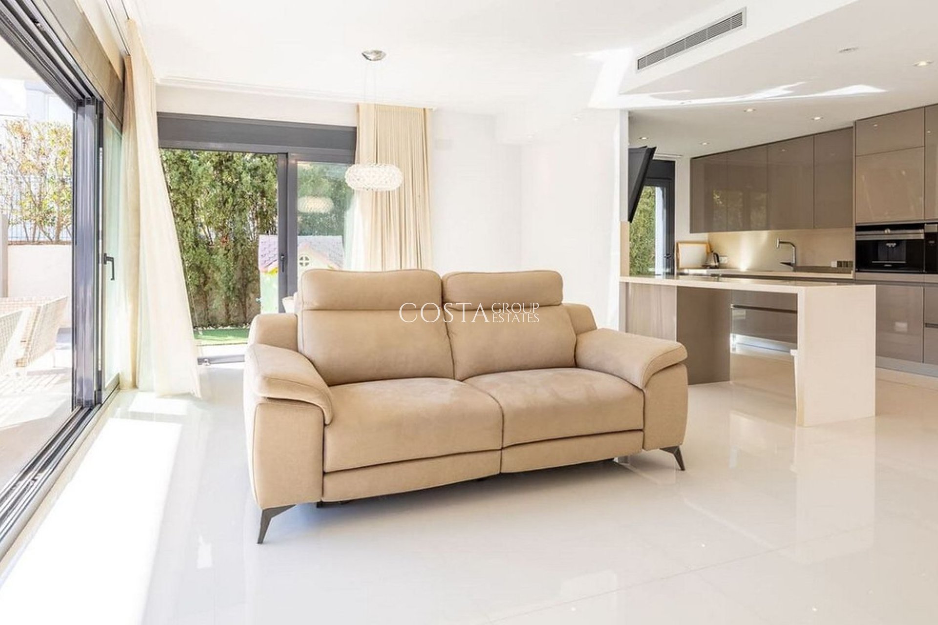 Wiederverkauf - Villa -
Orihuela Costa - Dehesa de Campoamor