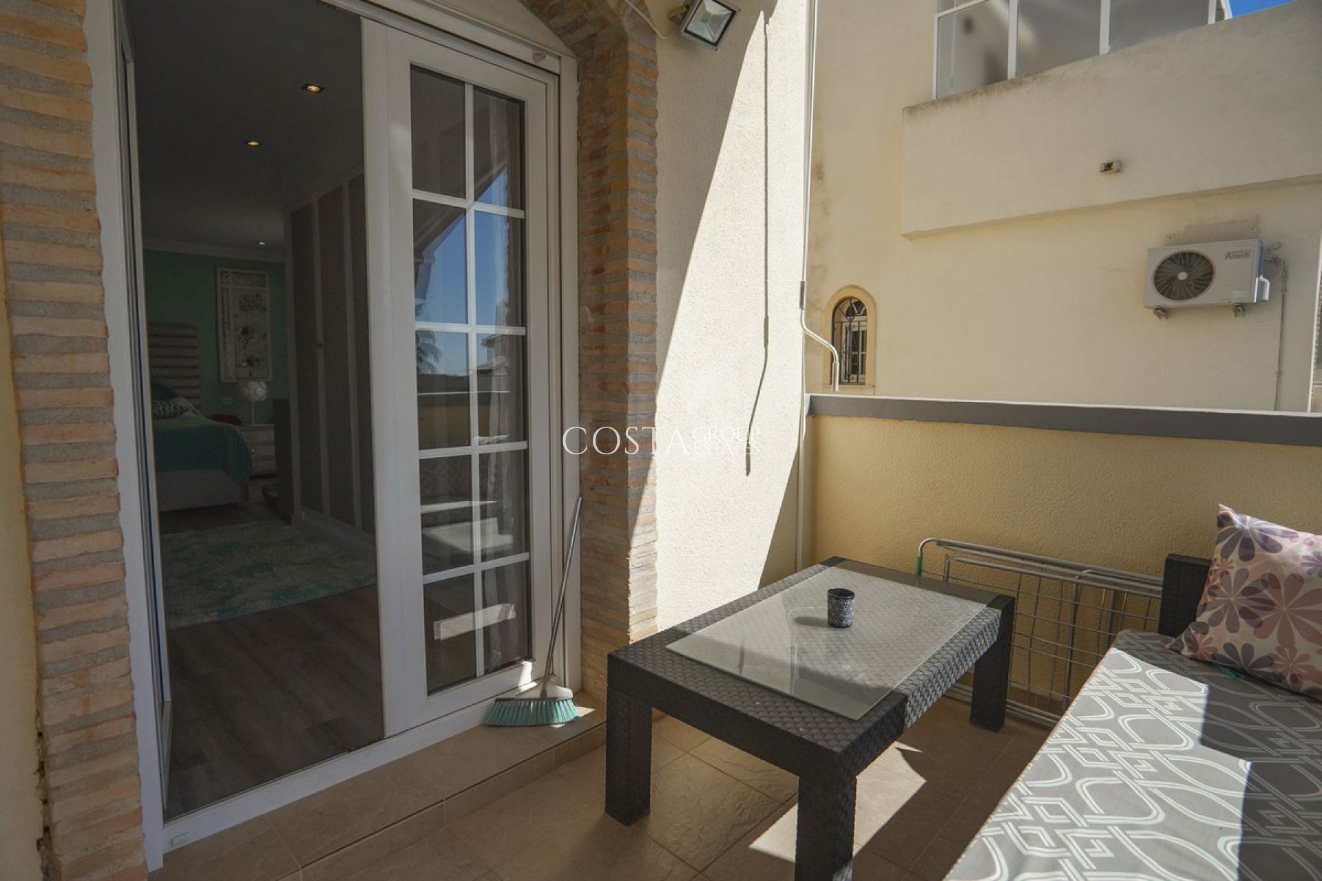 Wiederverkauf - Villa -
Orihuela Costa - Las Ramblas Golf