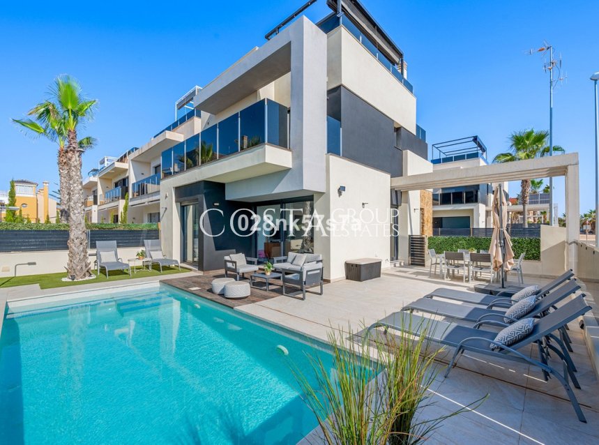 Wiederverkauf - Villa -
Orihuela Costa - Lomas de Cabo Roig