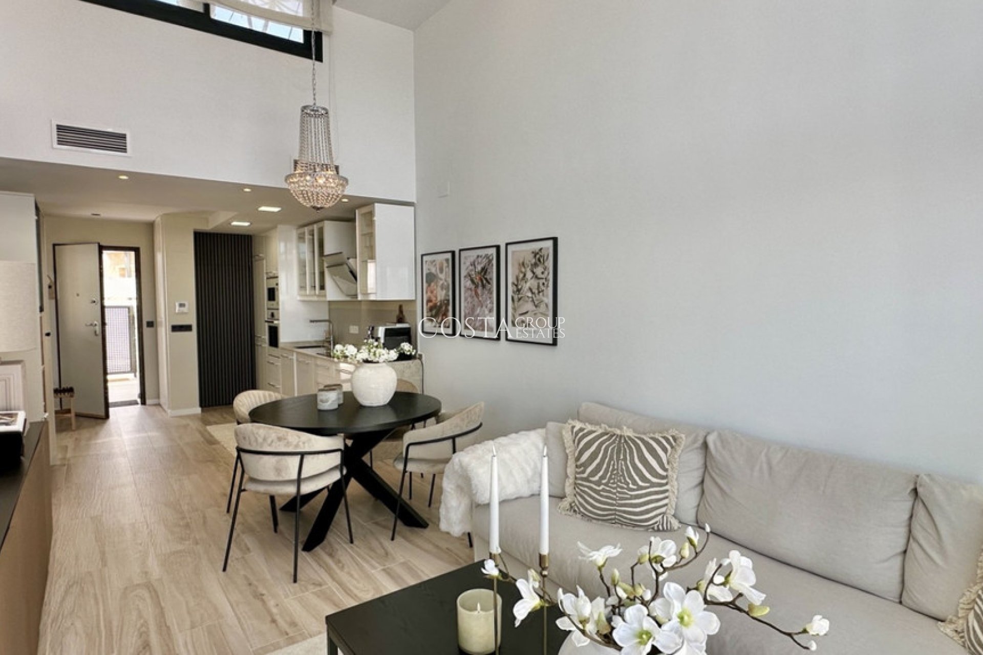 Wiederverkauf - Villa -
Orihuela Costa - Lomas de Cabo Roig