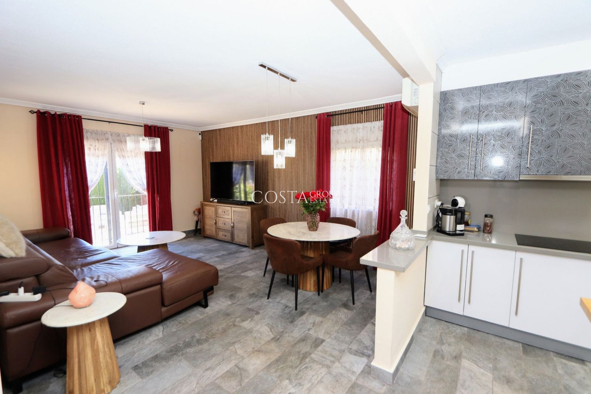 Wiederverkauf - Villa -
Orihuela Costa - Lomas de Cabo Roig