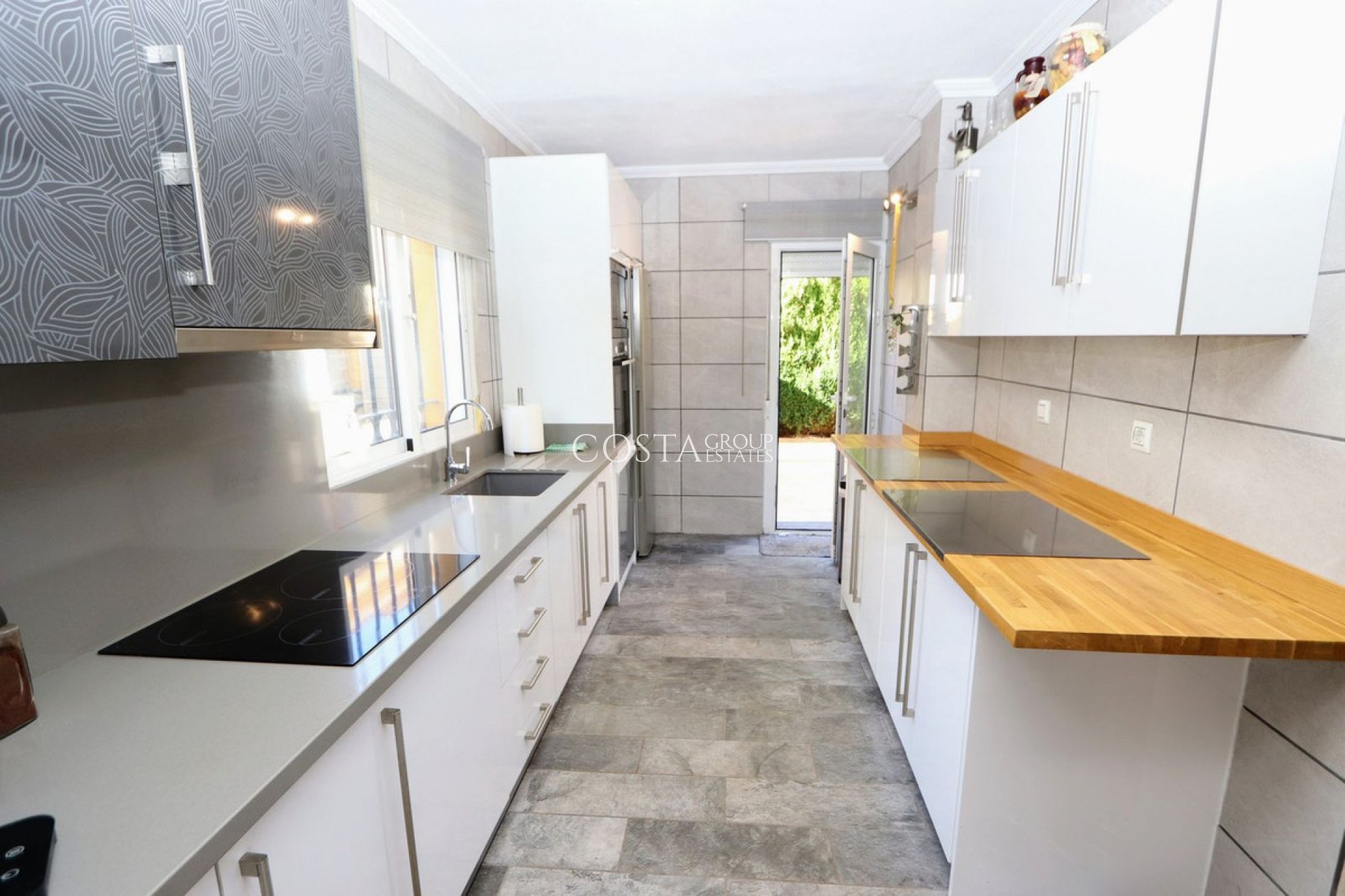 Wiederverkauf - Villa -
Orihuela Costa - Lomas de Cabo Roig