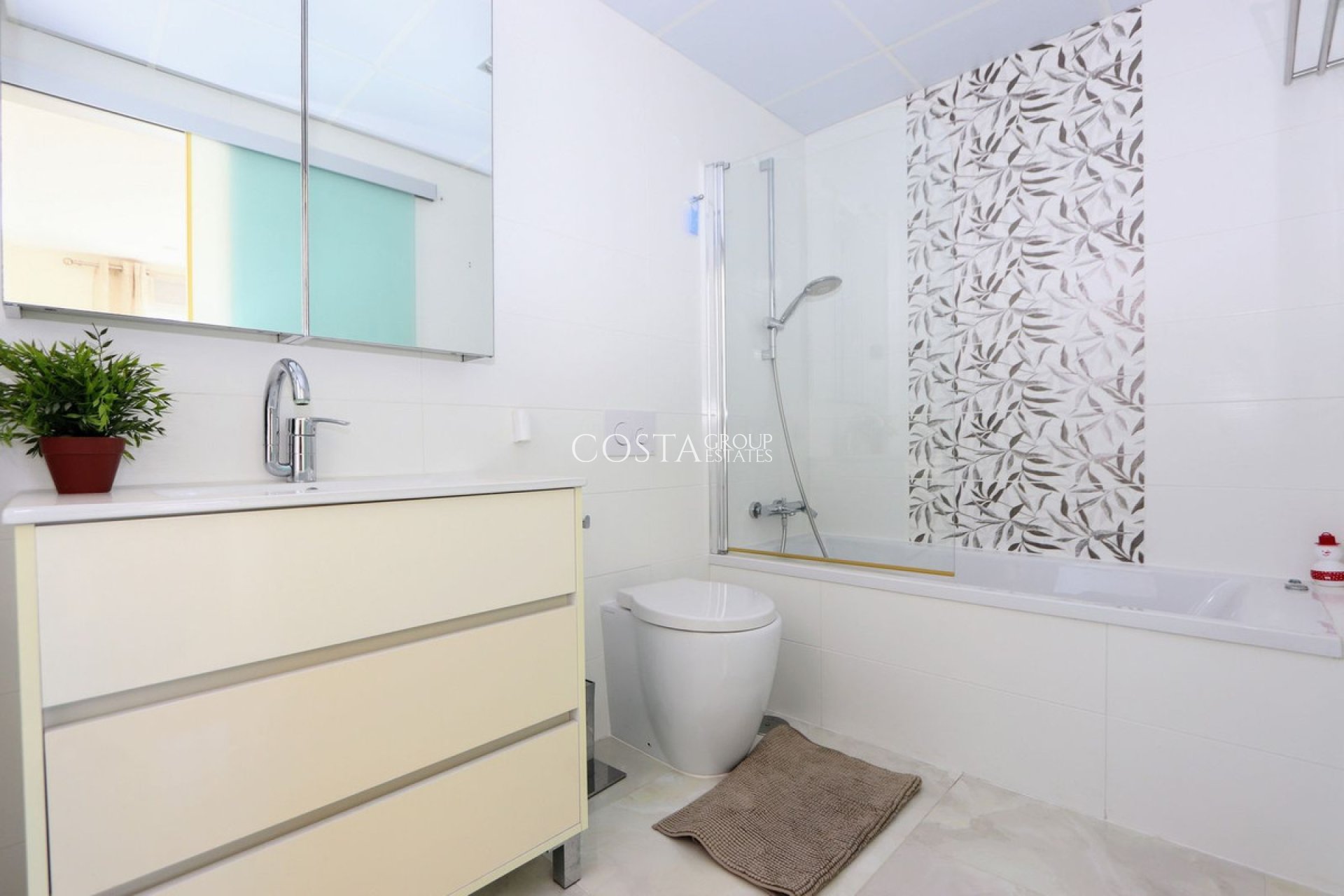 Wiederverkauf - Villa -
Orihuela Costa - Lomas de Cabo Roig