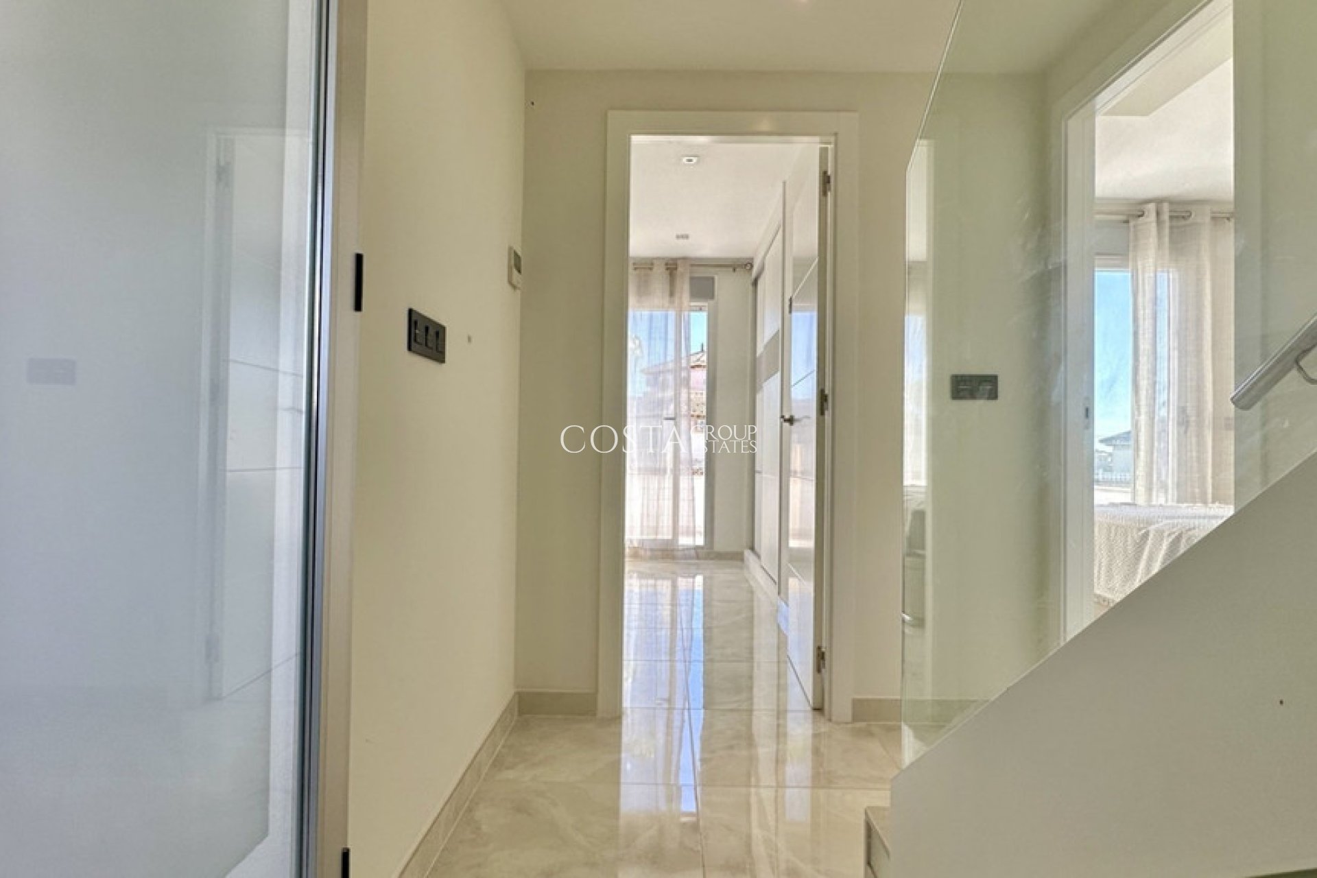 Wiederverkauf - Villa -
Orihuela Costa - Lomas de Cabo Roig