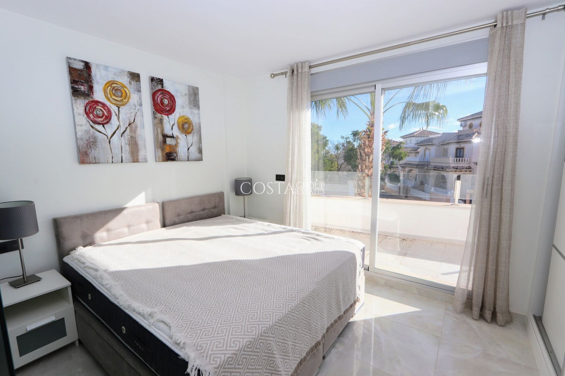 Wiederverkauf - Villa -
Orihuela Costa - Lomas de Cabo Roig