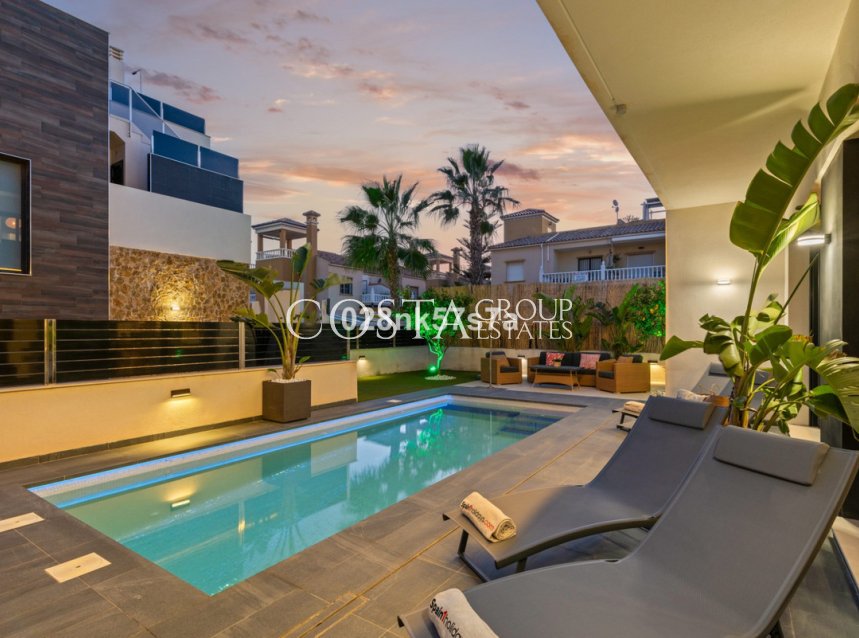 Wiederverkauf - Villa -
Orihuela Costa - Lomas De Campoamor