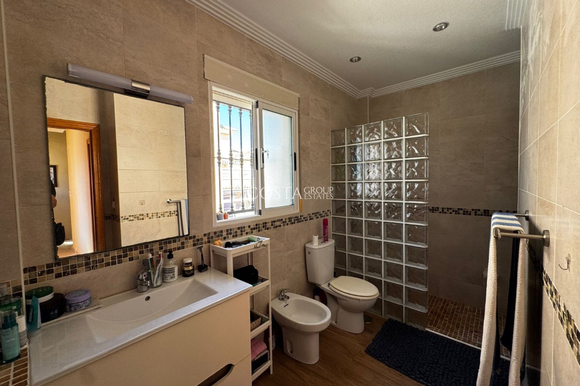 Wiederverkauf - Villa -
Orihuela Costa - Los Altos