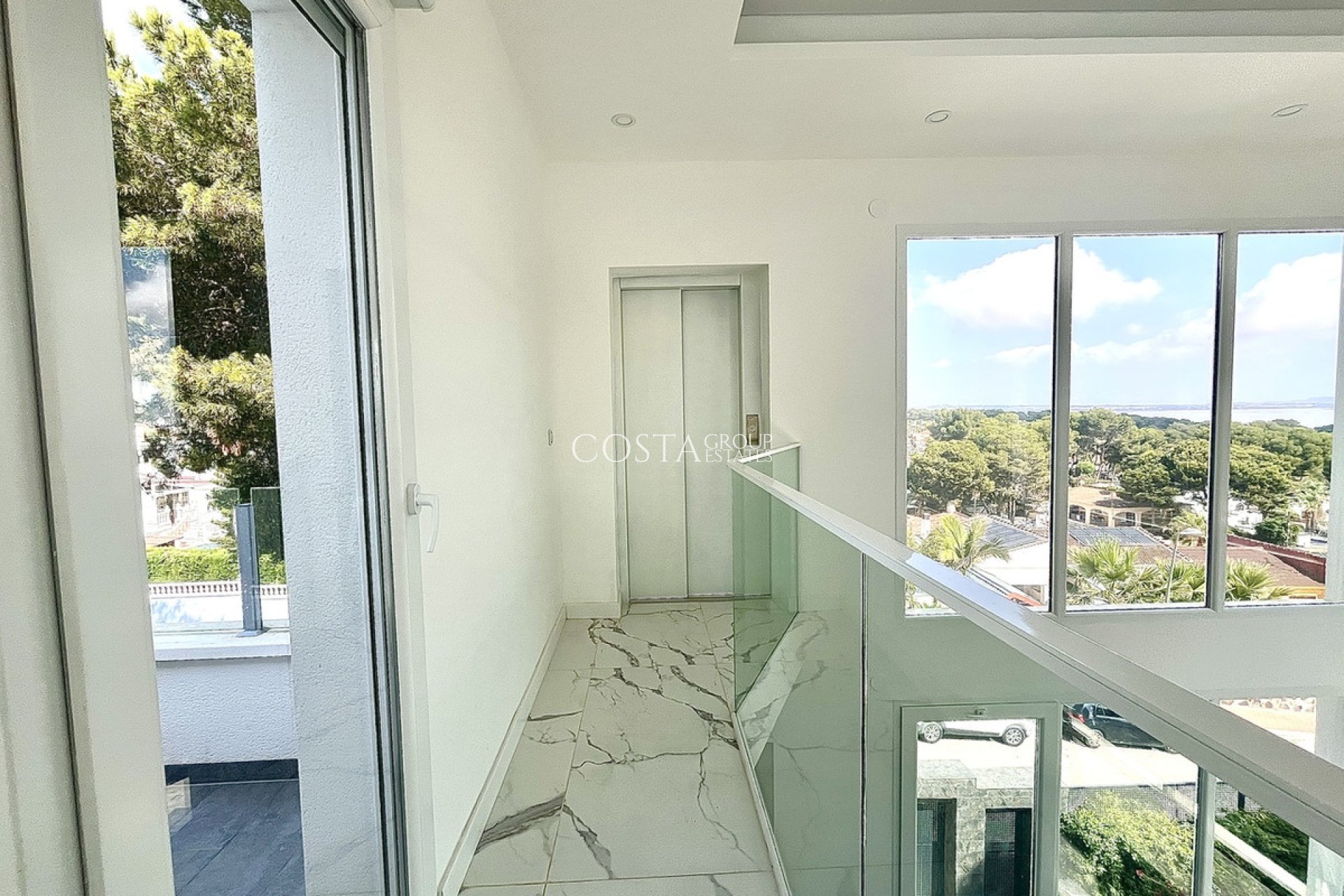 Wiederverkauf - Villa -
Orihuela Costa - Los Balcones