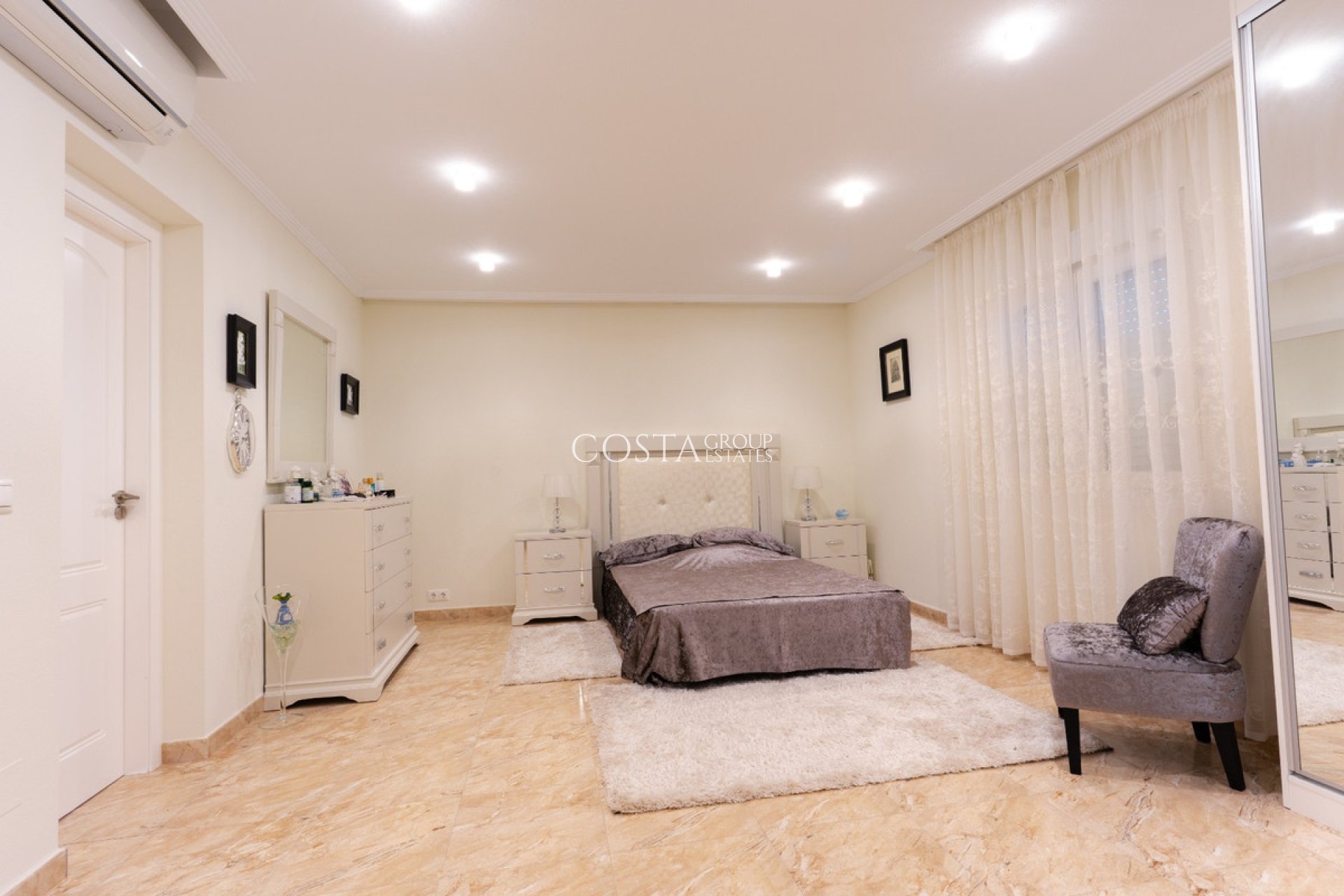 Wiederverkauf - Villa -
Orihuela Costa - Los Balcones