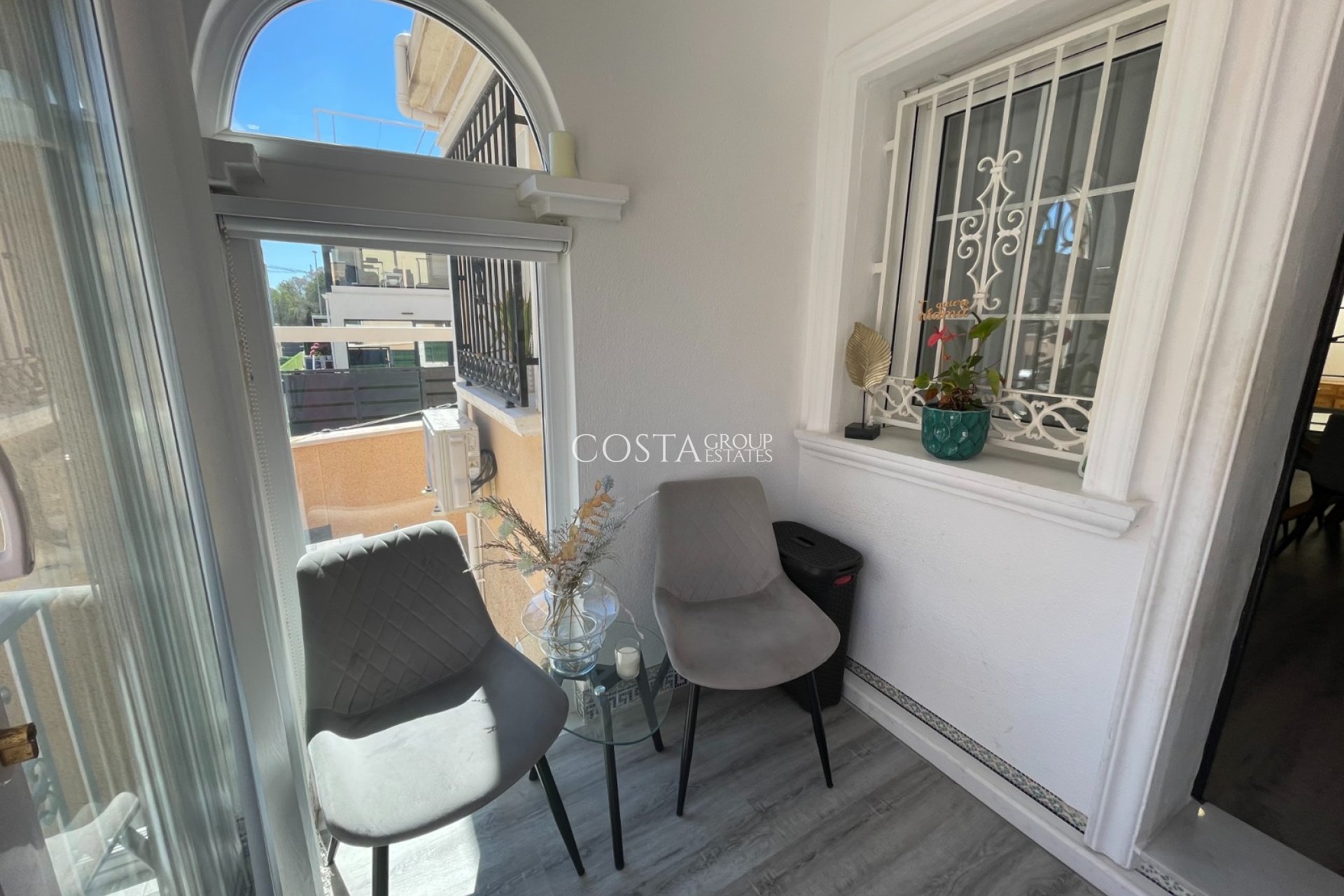 Wiederverkauf - Villa -
Orihuela Costa - Villamartín