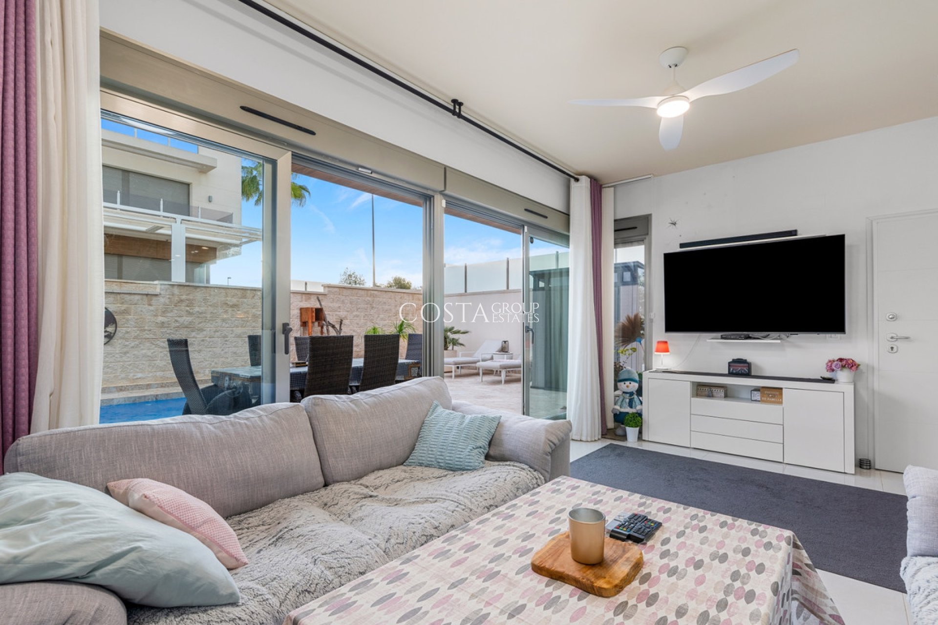 Wiederverkauf - Villa -
Orihuela Costa - Villamartin