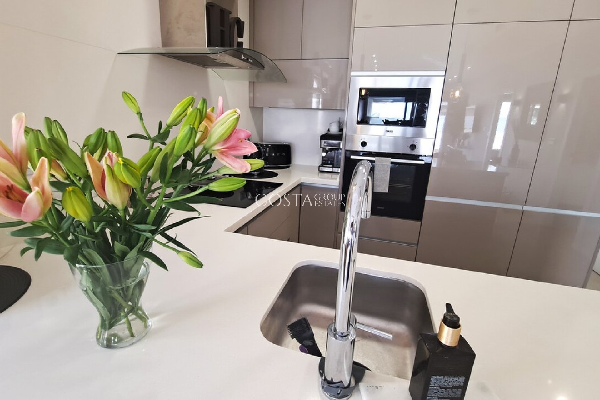 Wiederverkauf - Villa -
Orihuela Costa - Villamartin