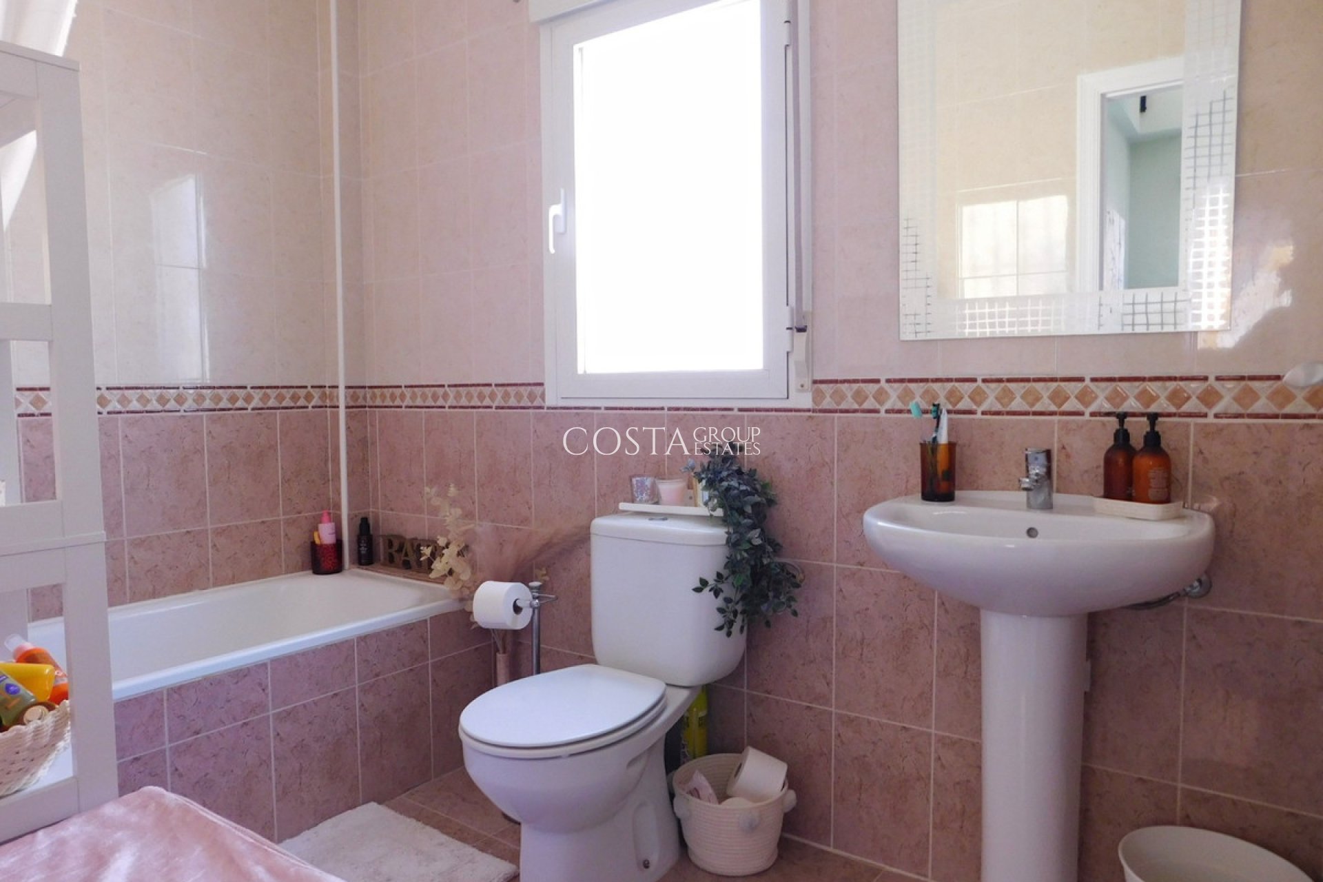 Wiederverkauf - Villa -
Orihuela Costa - Villamartin