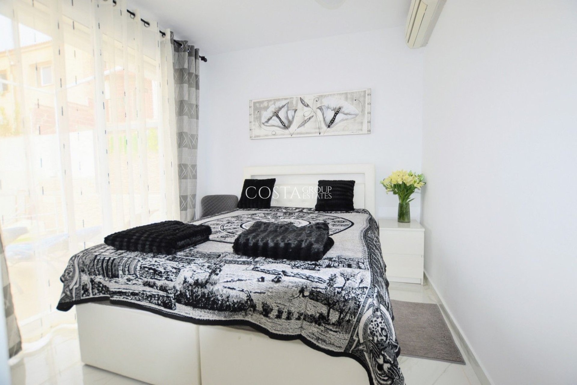 Wiederverkauf - Villa -
Orihuela Costa - Villamartin