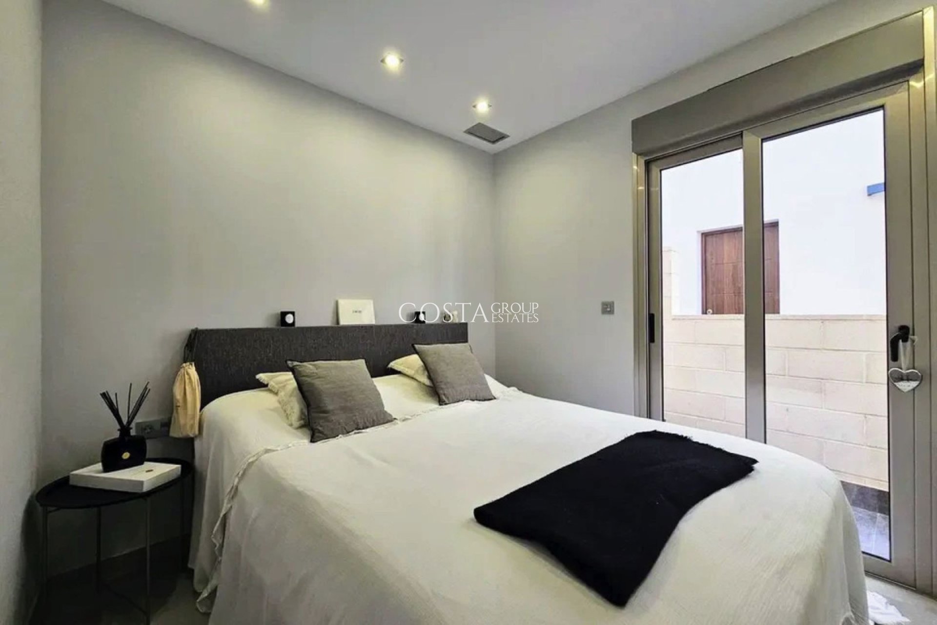 Wiederverkauf - Villa -
Orihuela Costa - Villamartin