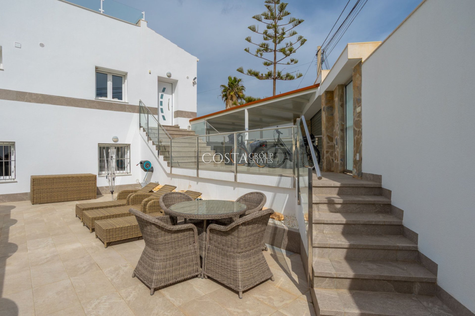 Wiederverkauf - Villa -
Orihuela Costa - Villamartin