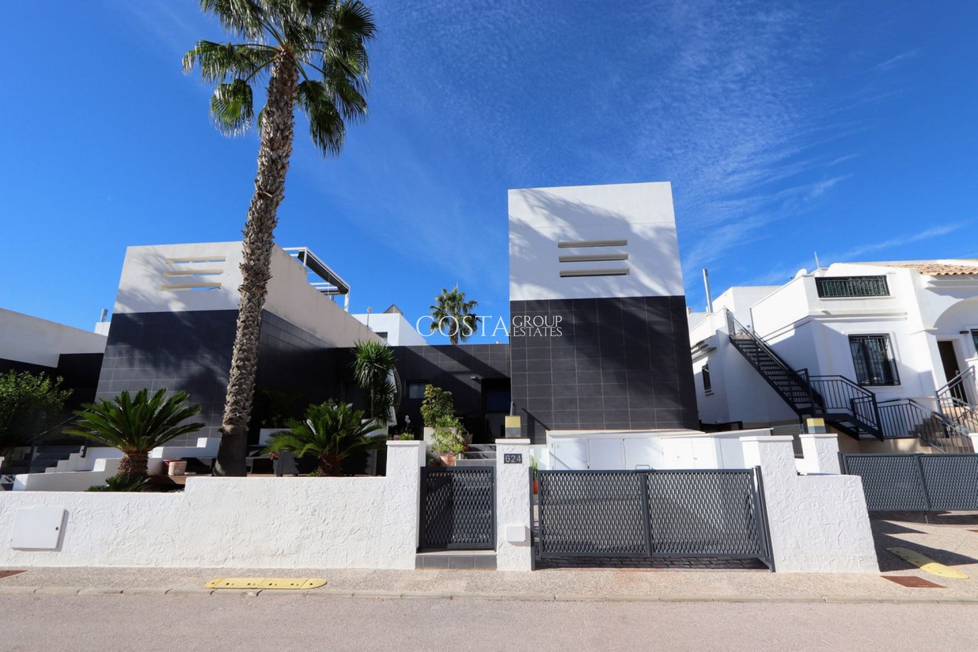 Wiederverkauf - Villa -
Orihuela Costa - Villamartin