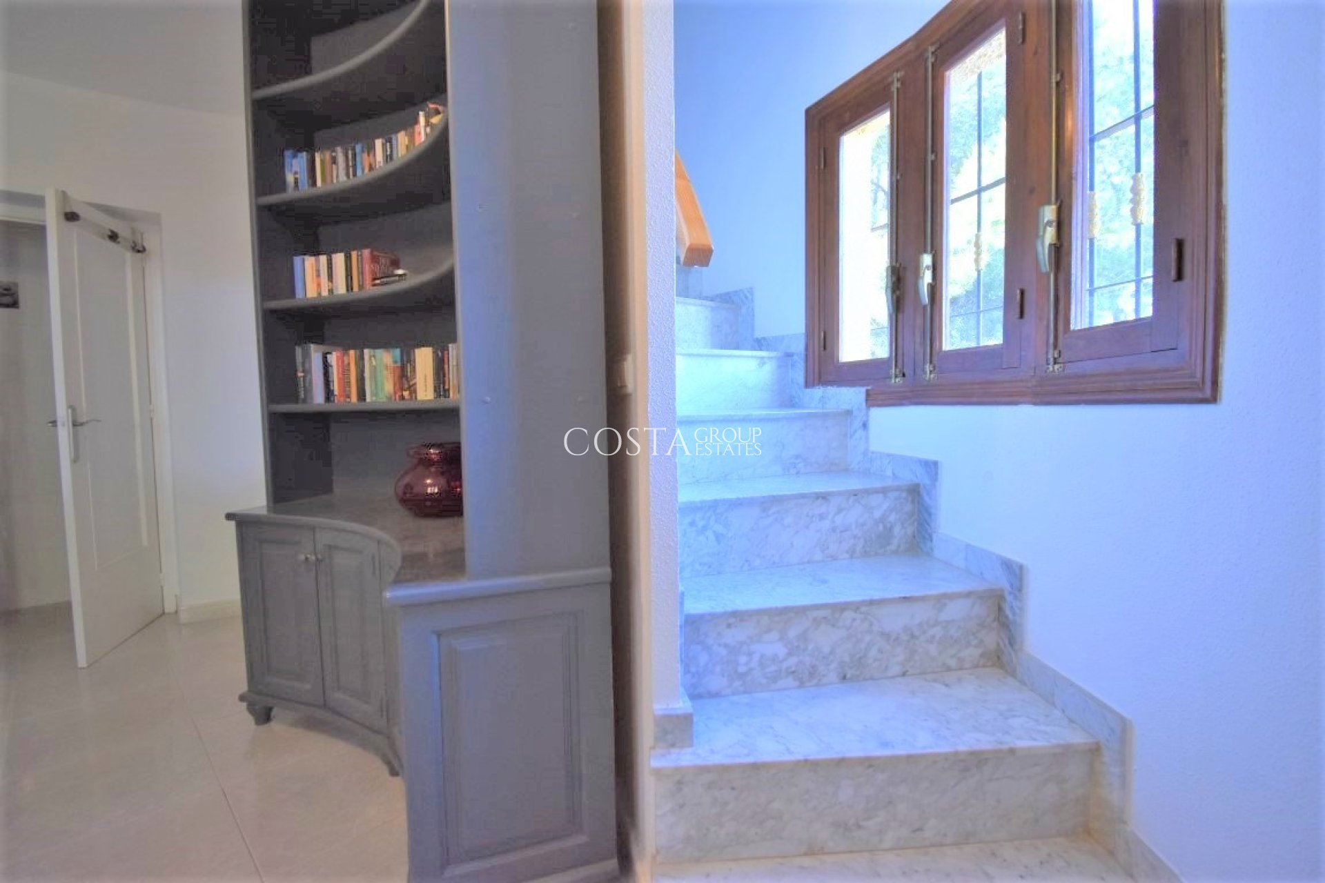 Wiederverkauf - Villa -
Orihuela Costa - Villamartin