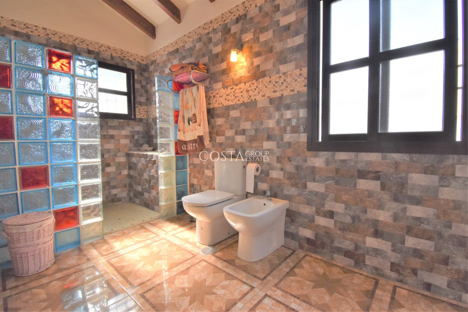 Wiederverkauf - Villa -
Orihuela Costa - Villamartin