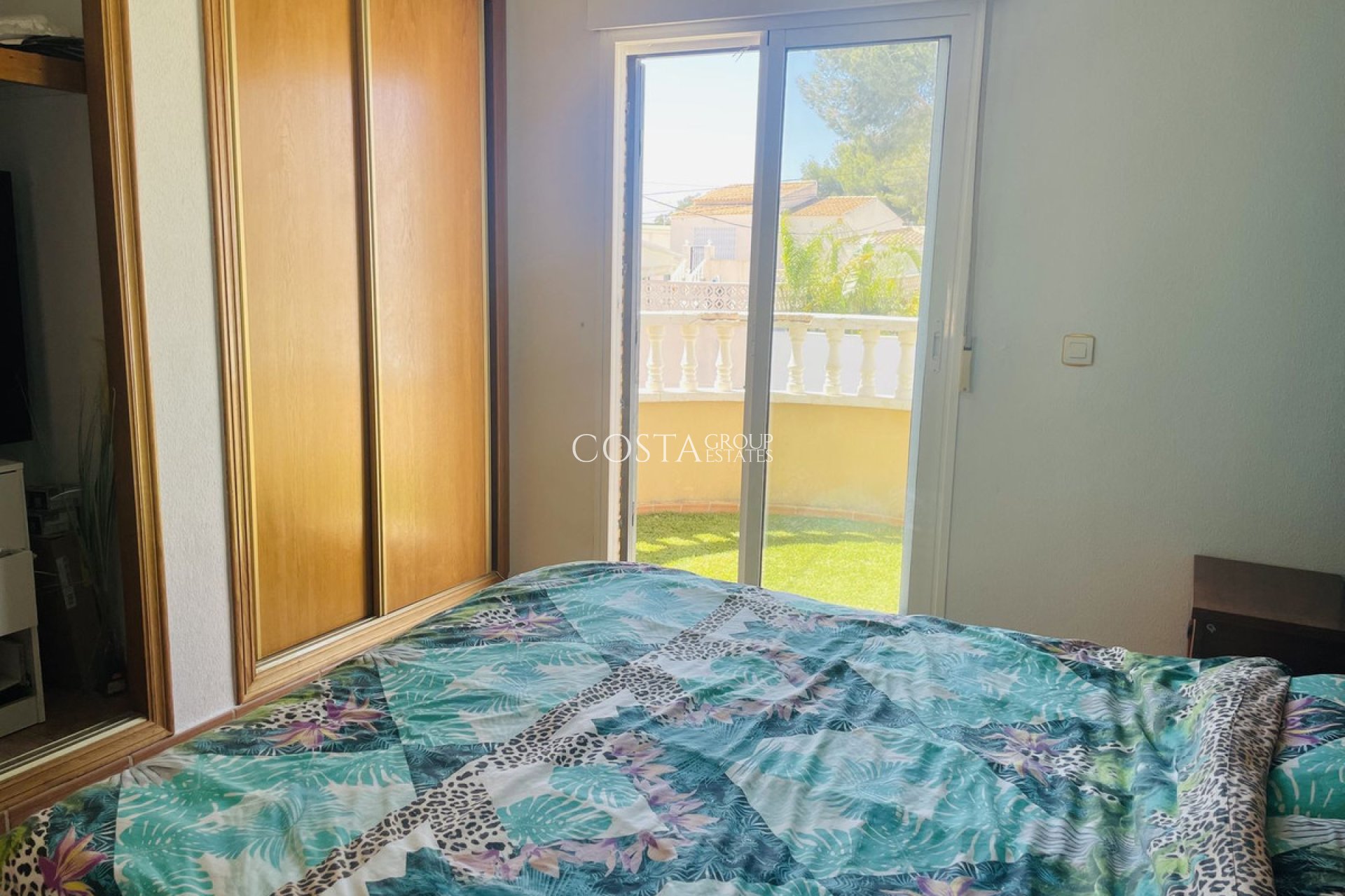 Wiederverkauf - Villa -
Orihuela Costa - Villamartin