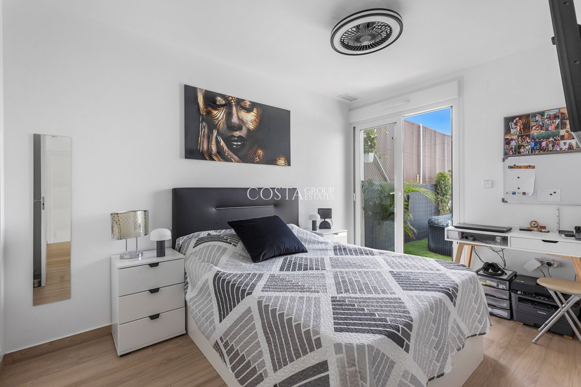 Wiederverkauf - Villa -
Orihuela Costa - Vista Bella Golf