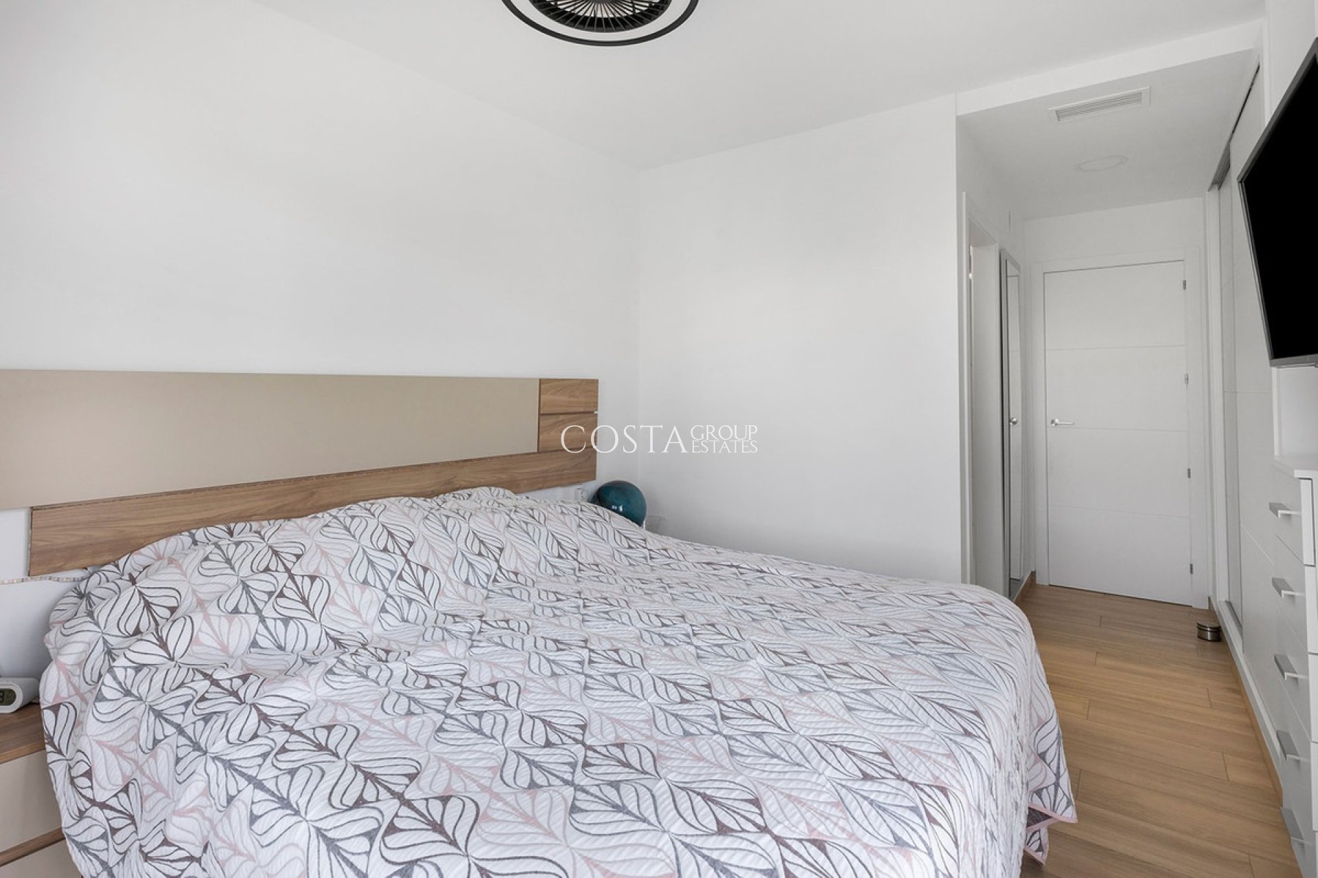 Wiederverkauf - Villa -
Orihuela Costa - Vista Bella Golf