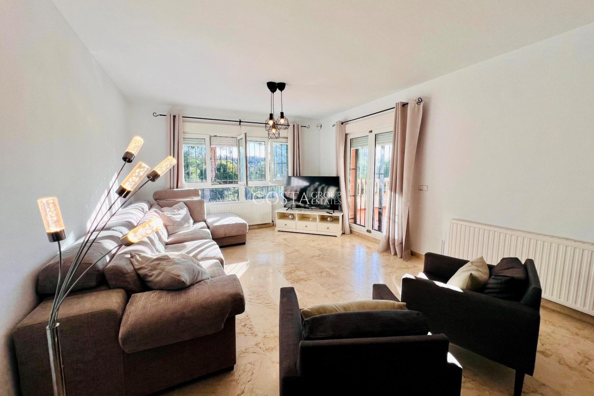 Wiederverkauf - Villa -
Orihuela Costa