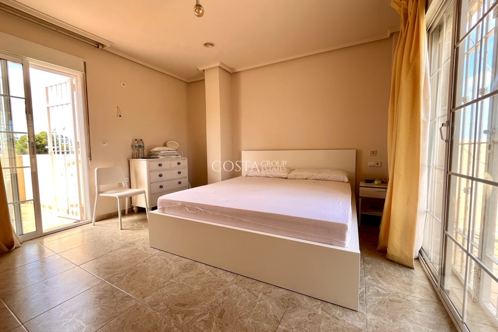 Wiederverkauf - Villa -
Orihuela - La Zenia